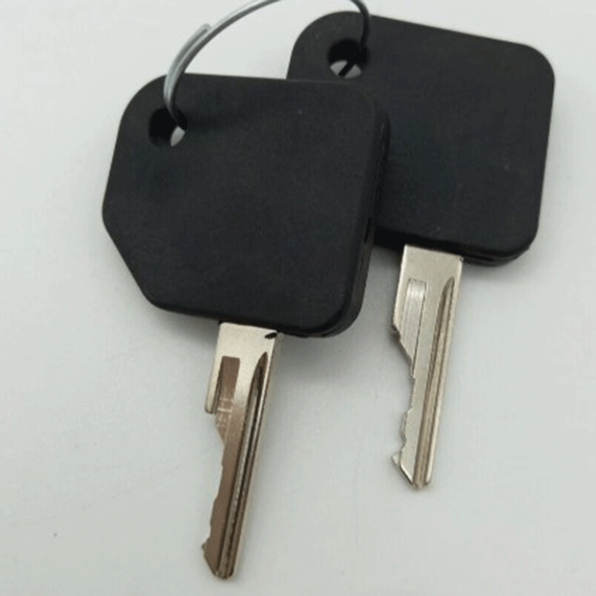 2x CNH Ignition Keys 47457834
