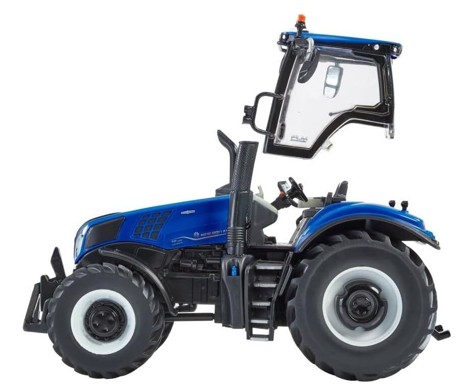 Britains 43339 New Holland T8.435 Genesis Tractor 1.32 Scale 2
