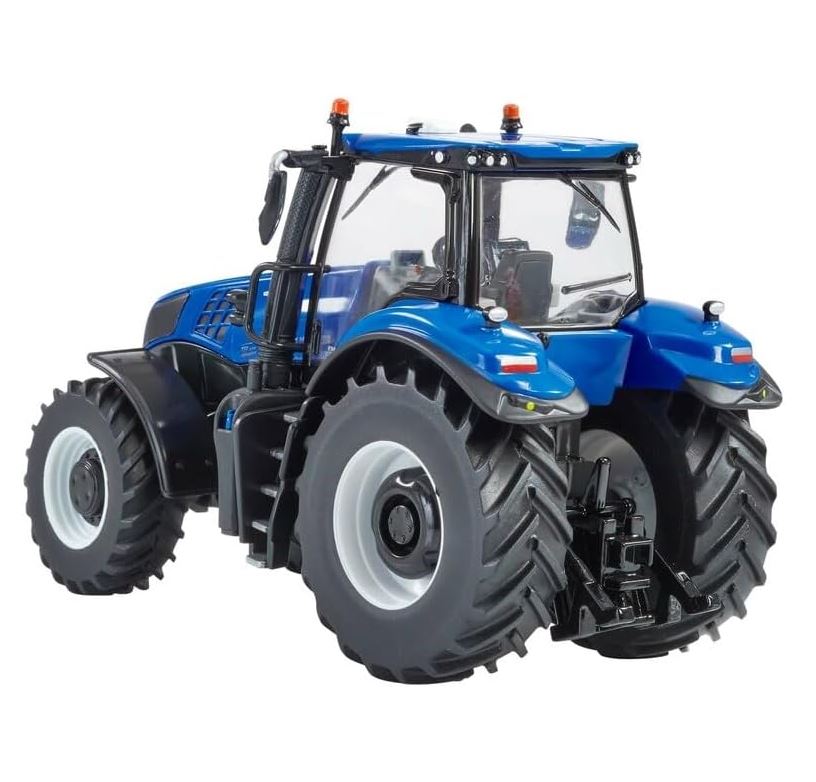 Britains 43339 New Holland T8.435 Genesis Tractor 1.32 Scale 4