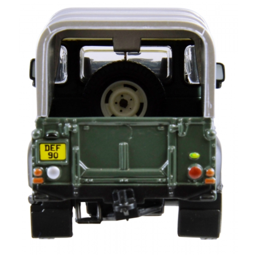 Britains Land Rover Defender 90 1.32 Scale 2
