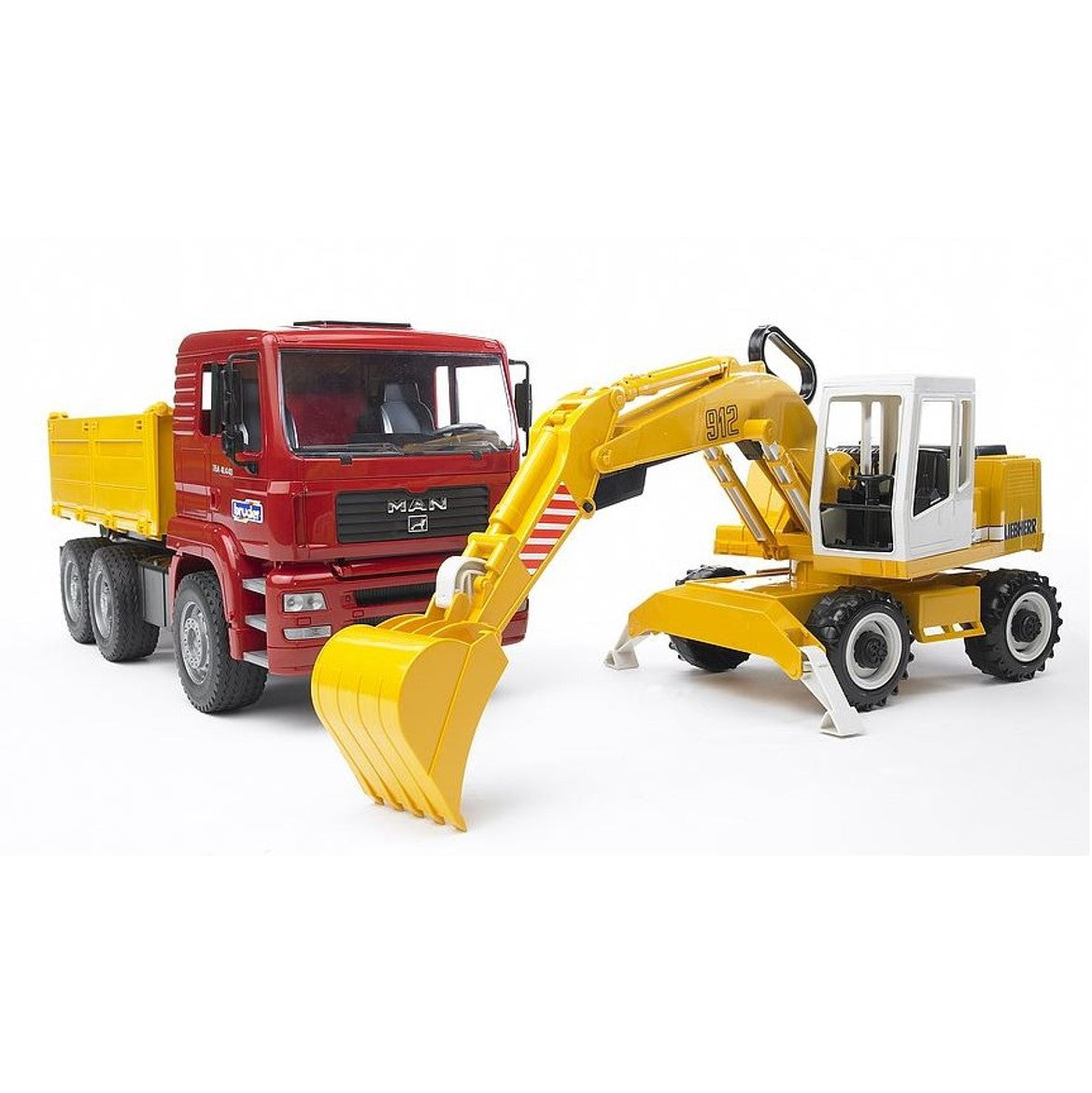 Bruder Manitou MLT 633 Telescopic Loader 1.16 Scale 5
