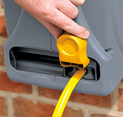 Hozelock 2415 Compact 25m 2-in-1 Reel with Mounting Bracket 4