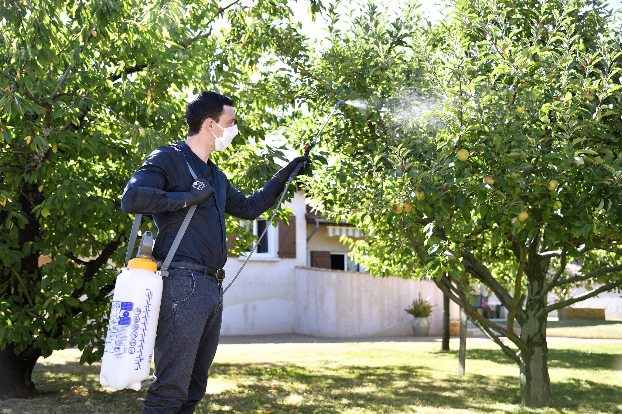 Hozelock 4232 10L Standard Pressure Sprayer 2