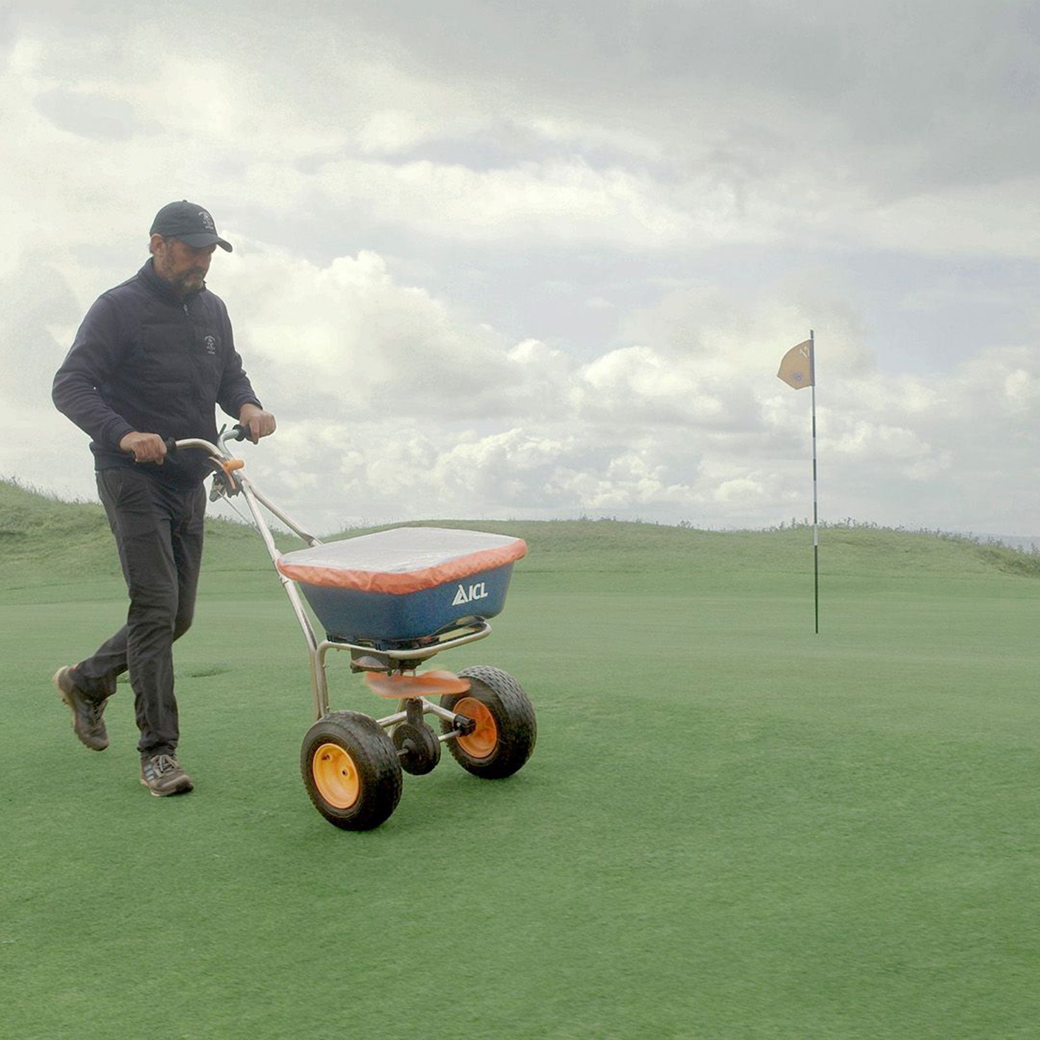 ICL-AccuPro-360ST-Professional-Rotary-Fertiliser-&-Spreader-5