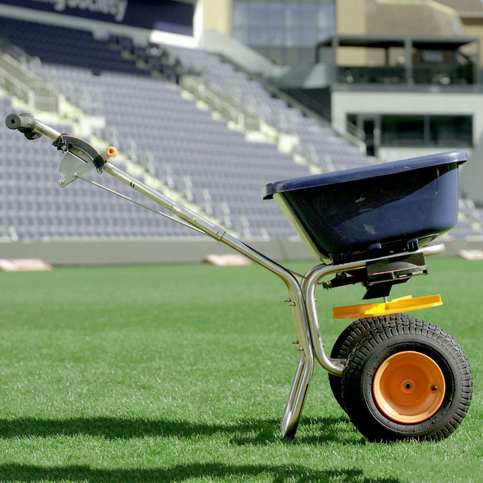 ICL-AccuPro-360ST-Professional-Rotary-Fertiliser-&-Spreader-6