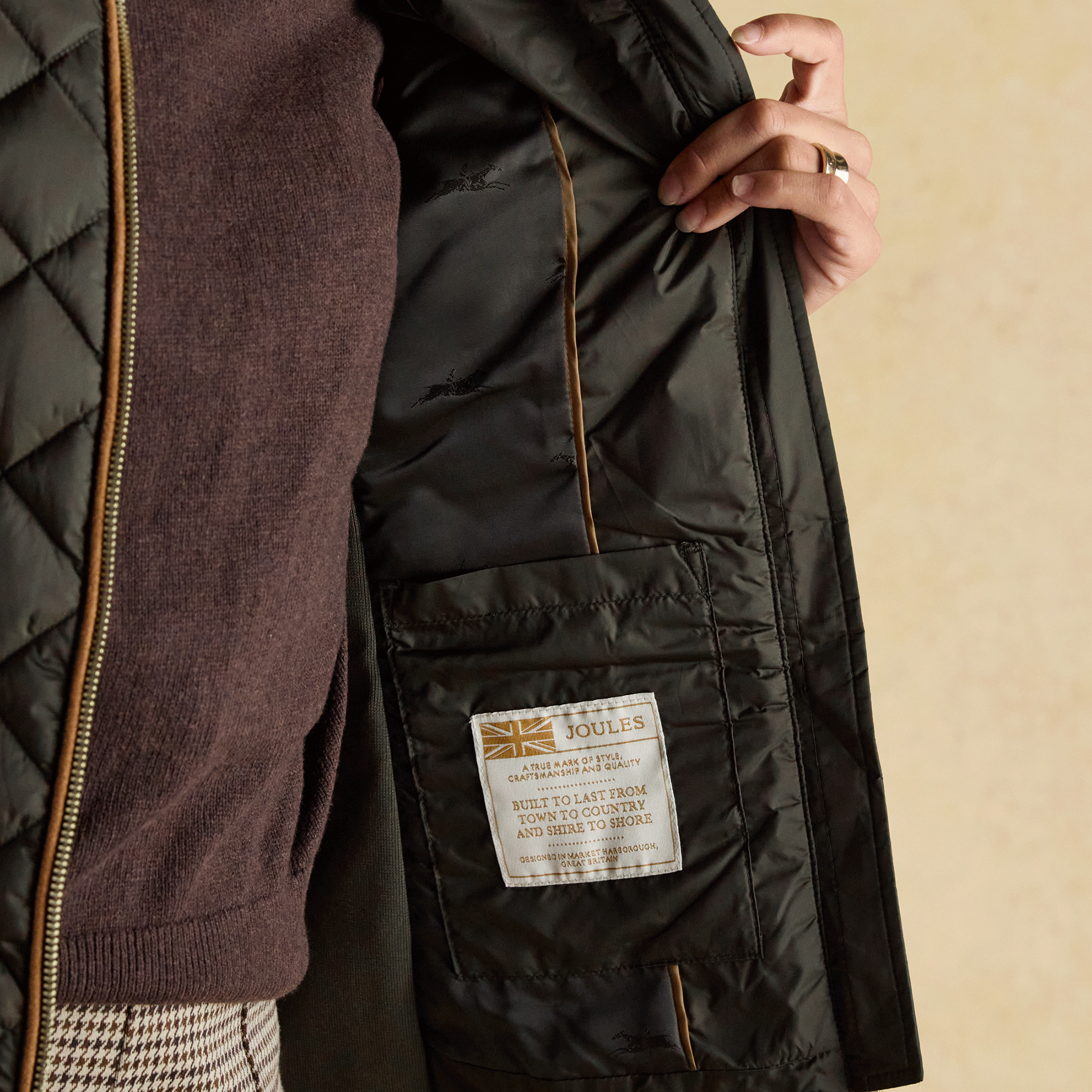 Joules Braemar Luxe Showerproof Diamond Quilted Gilet Khaki Green