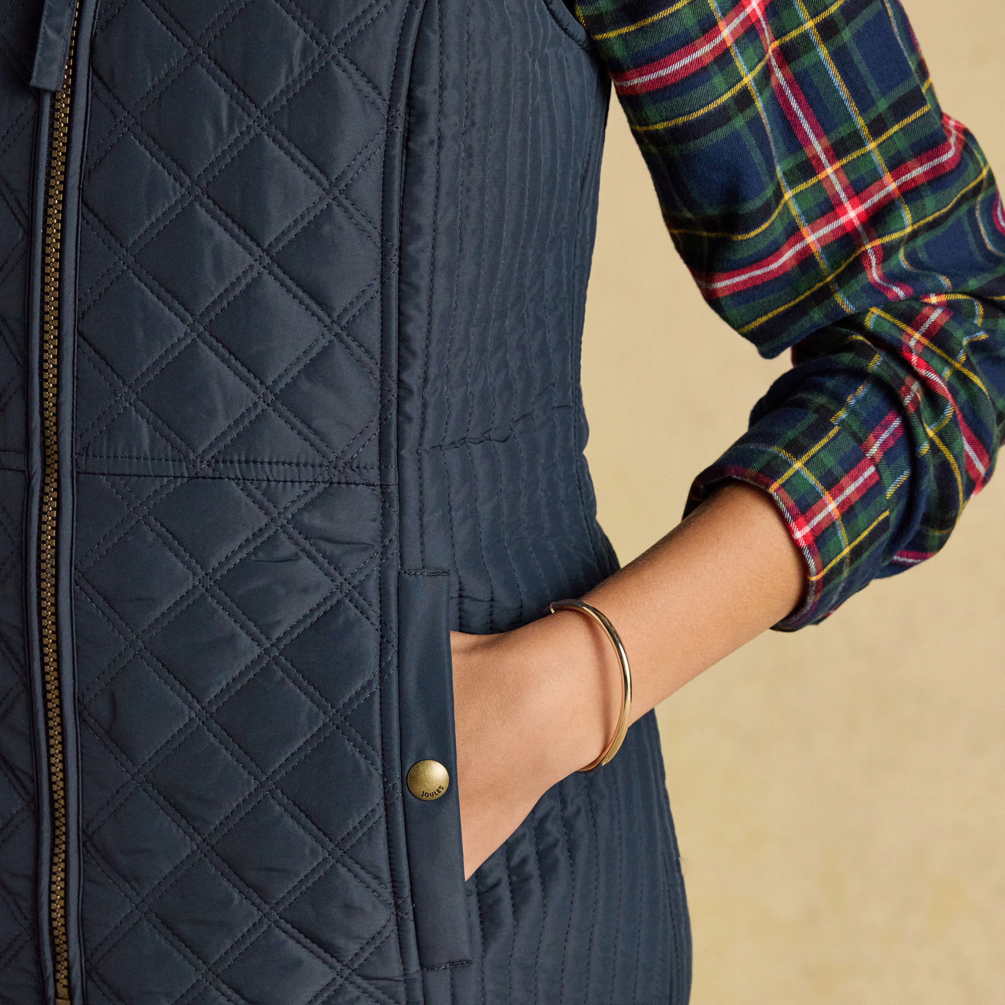 Joules Minx Showerproof Diamond Quilted Gilet with Adjustable Waist Navy Blue