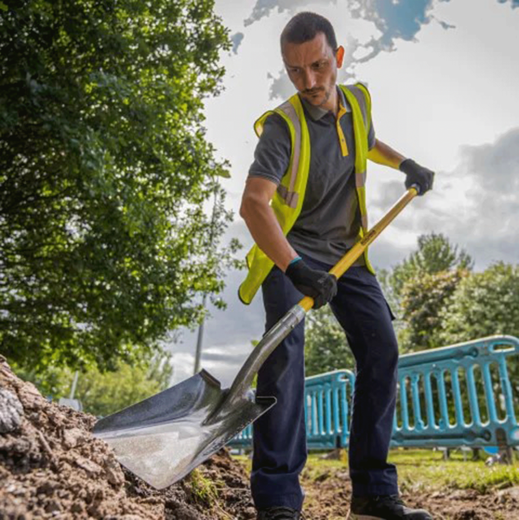 Roughneck Long Handled Shovel - Square 1460mm (57 1/2 in)