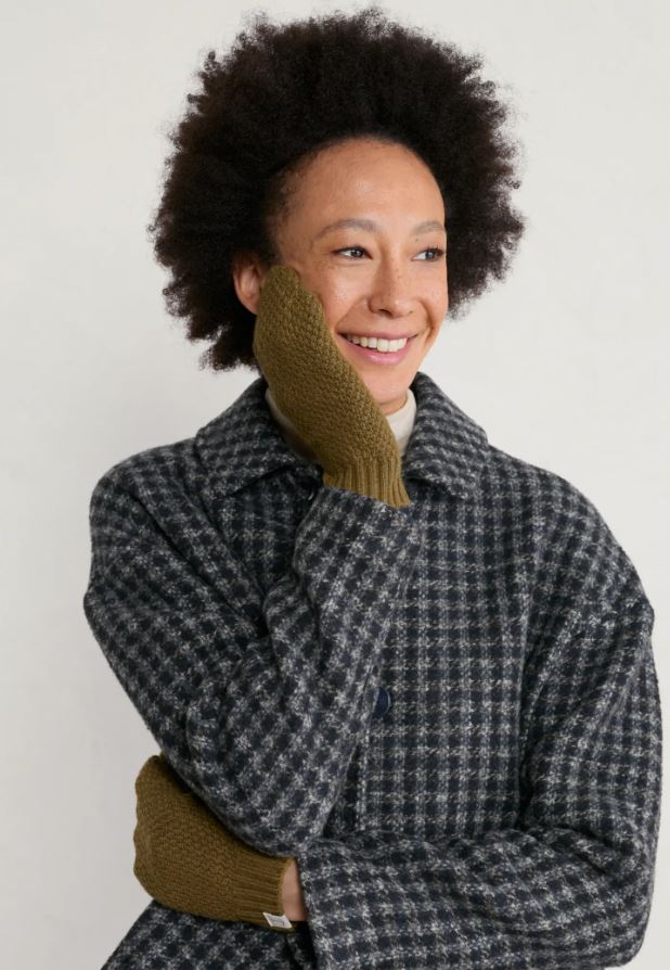 Seasalt Damson Tree Mittens Bright Olive 2