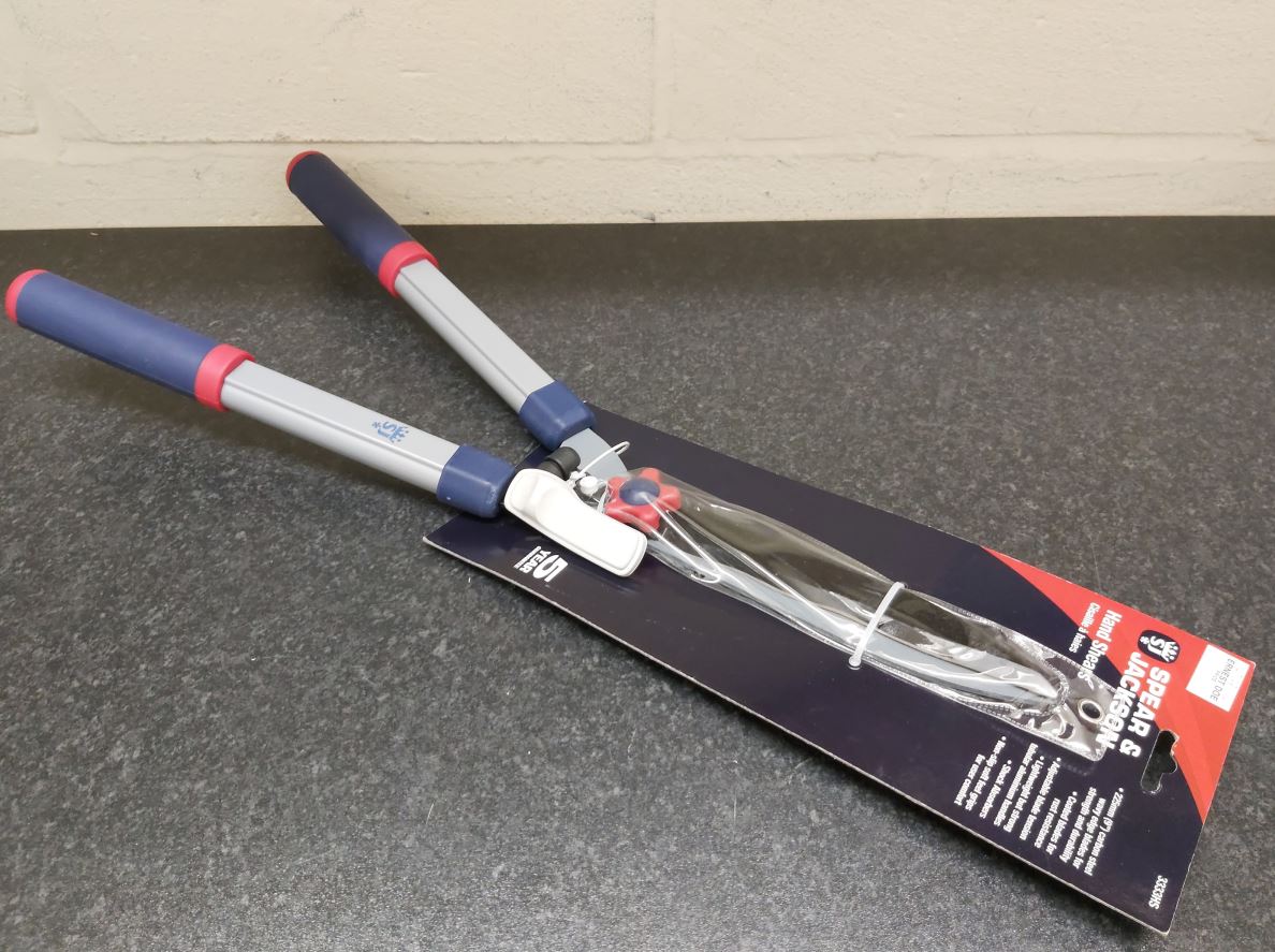 Spear & Jackson 9 inch Wavy Edge Hand Shears 2