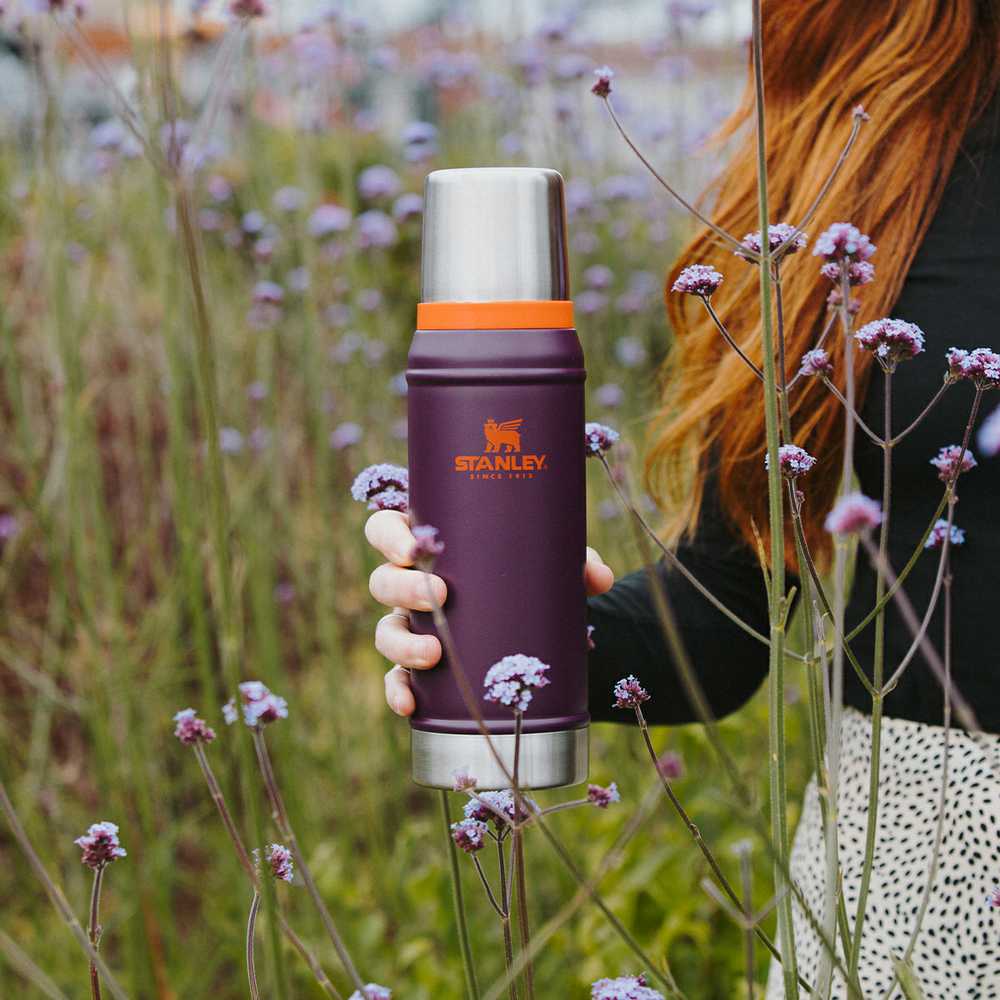 Stanley Classic Legendary Bottle .75L Plum