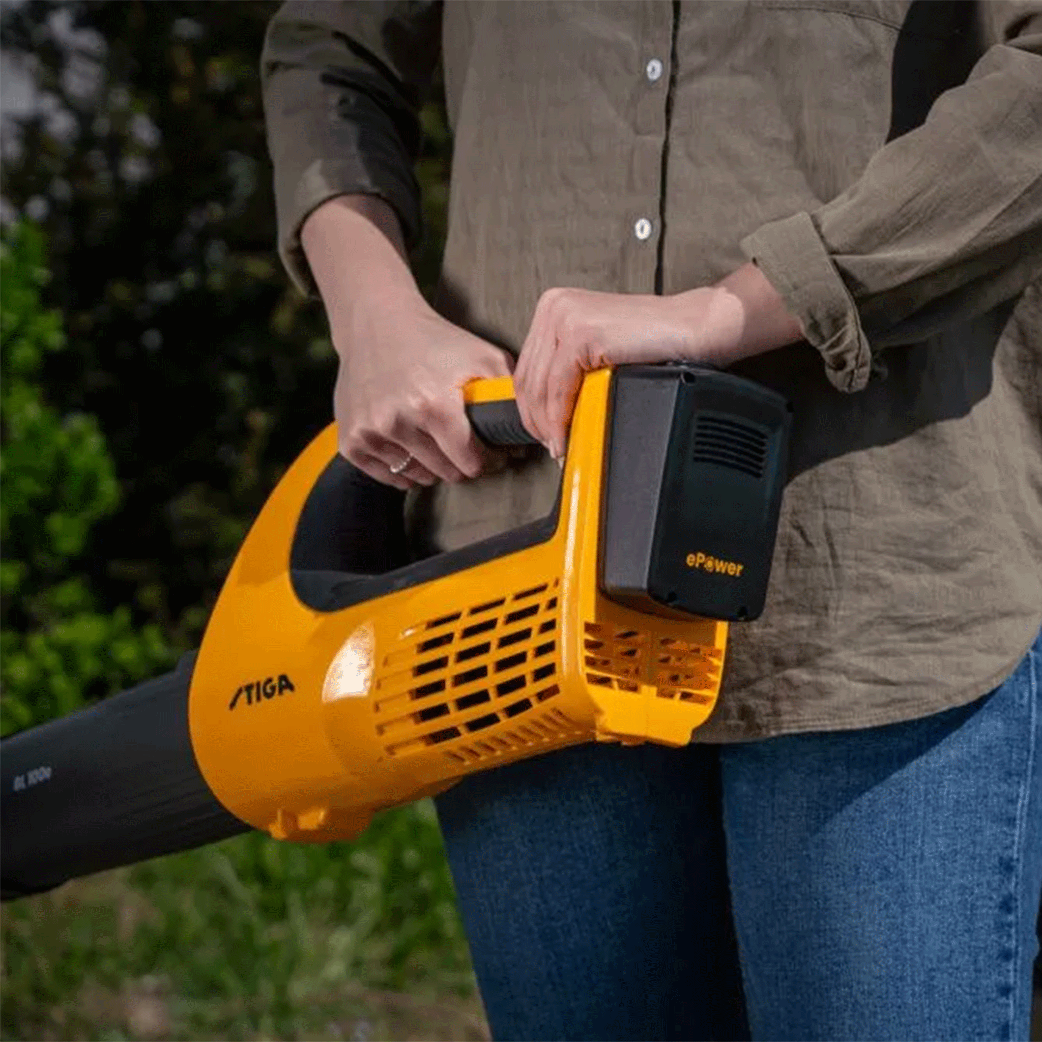 Stiga BL 100e Cordless Leaf Blower Kit