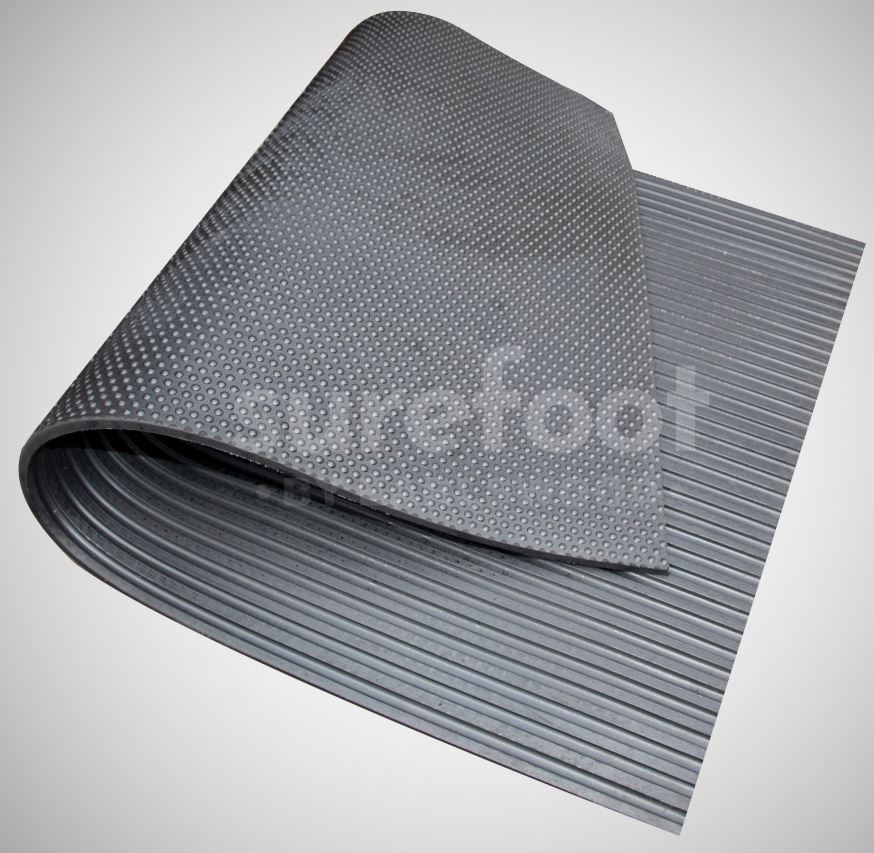 Surefoot 17mm Bubbletop Rubber Stable Mat (6ft x 4ft) 1