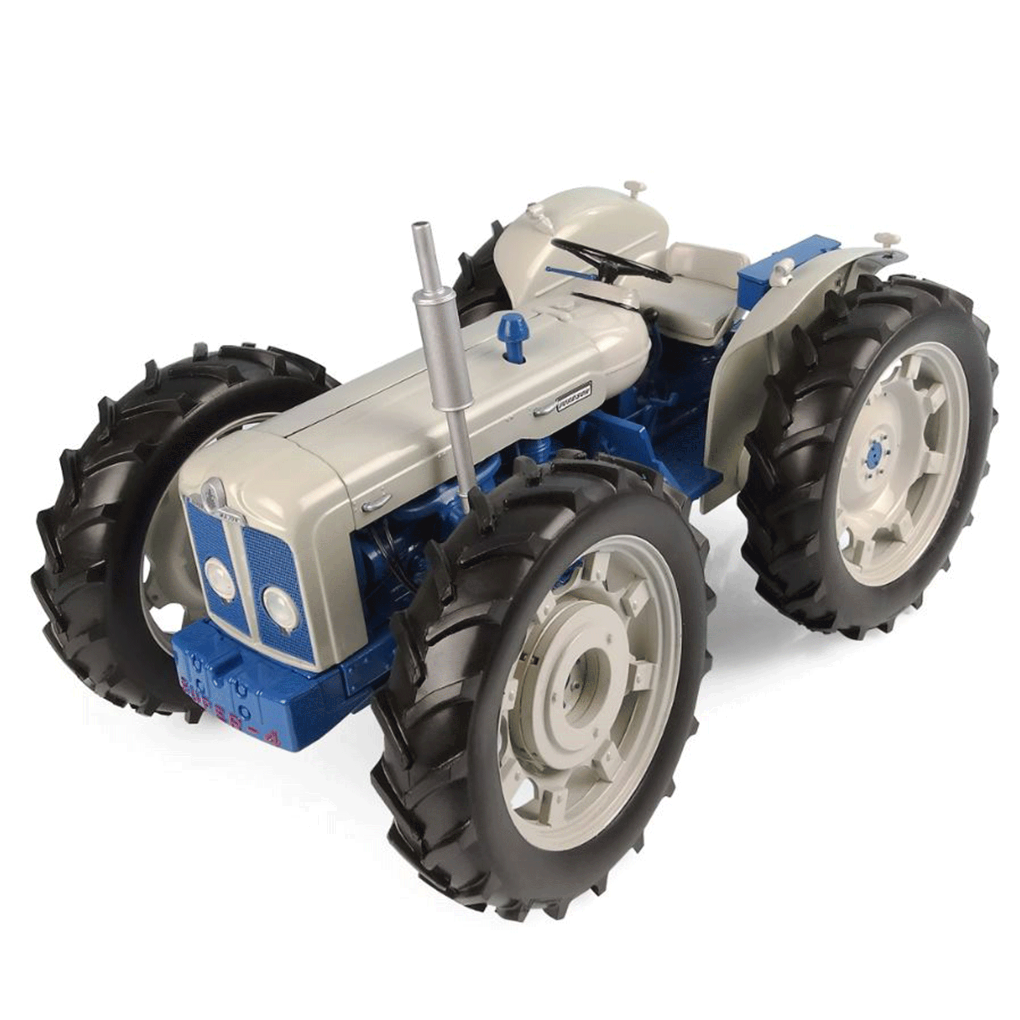 Universal Hobbies County Super 4 Tractor 1:16 Scale
