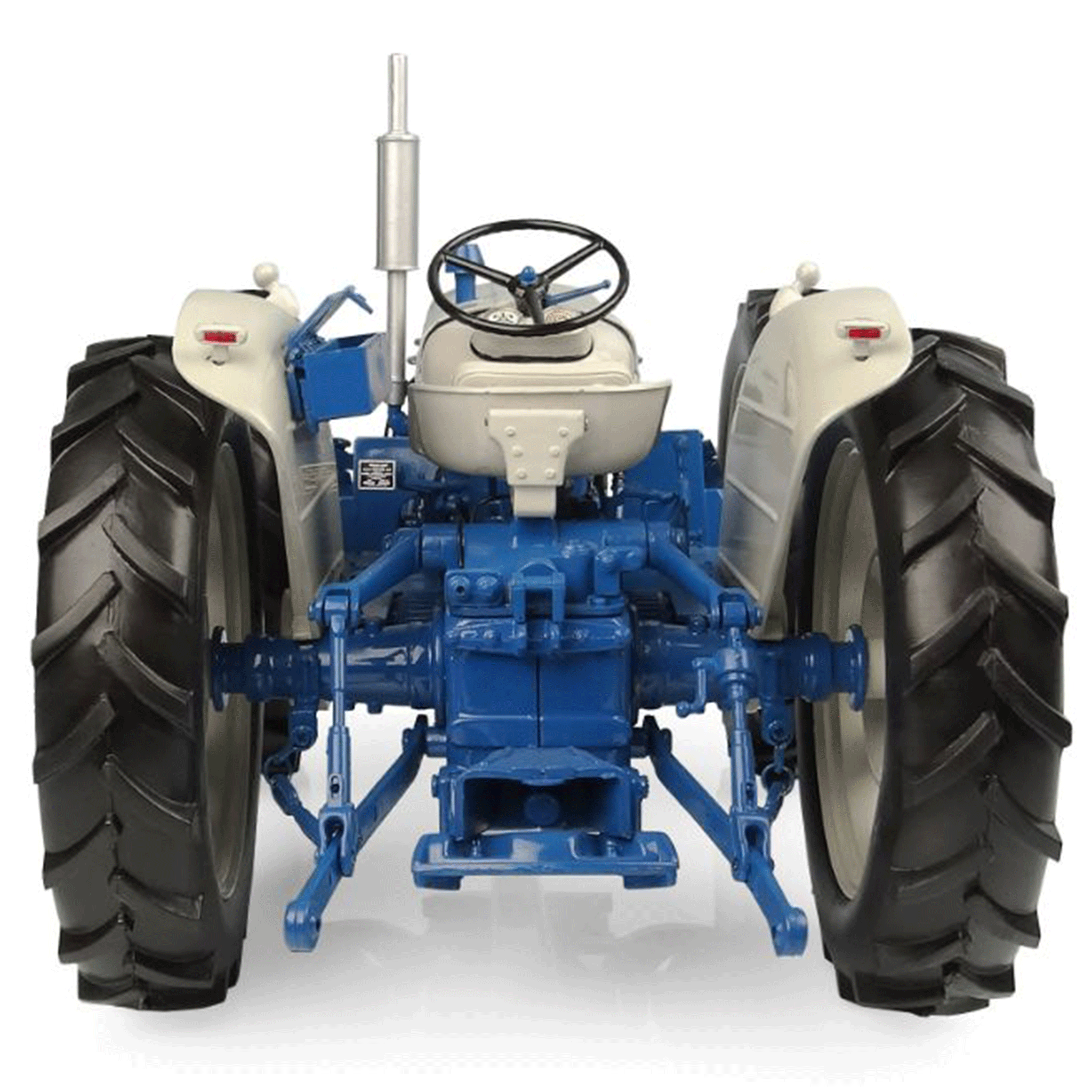 Universal Hobbies County Super 4 Tractor 1:16 Scale