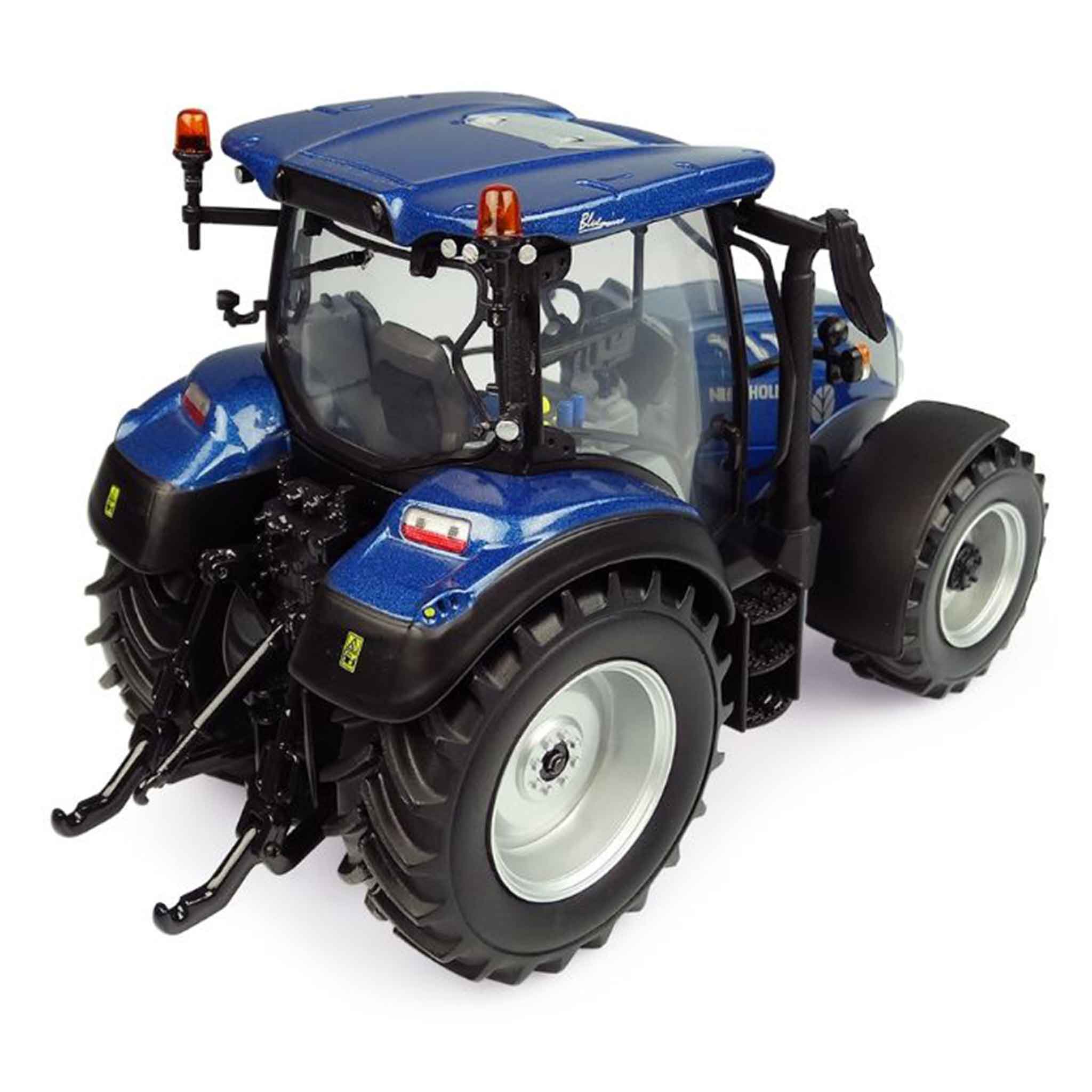 Universal Hobbies New Holland T5.140 Blue Power Tractor 1:32 Scale