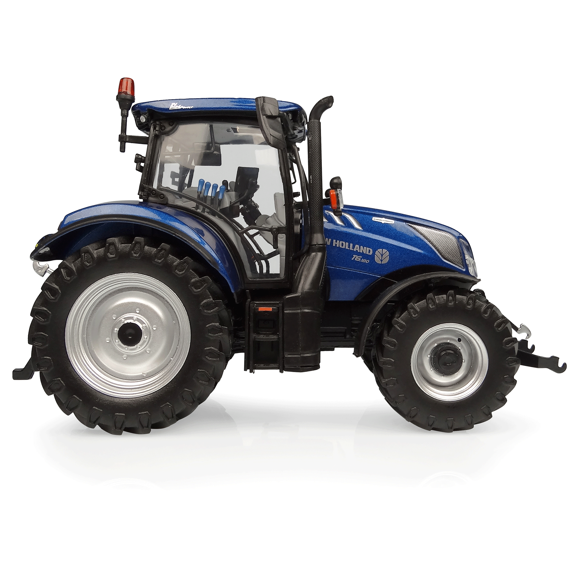 Universal Hobbies New Holland T6.180 Blue Power Dynamic Command Tractor 1:32 Scale