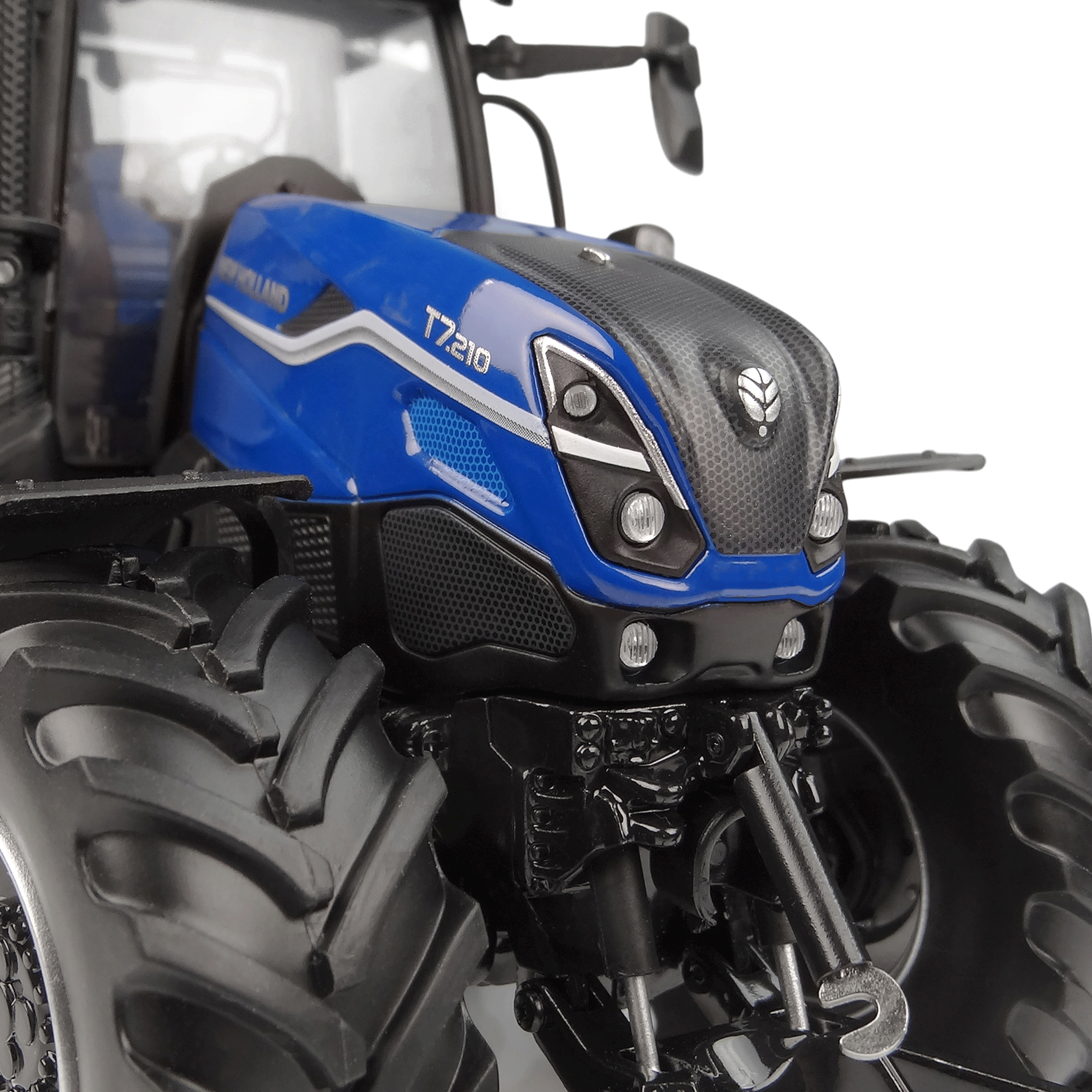 Universal Hobbies New Holland T7.210 Dynamic Blue Tractor 1:32 Scale