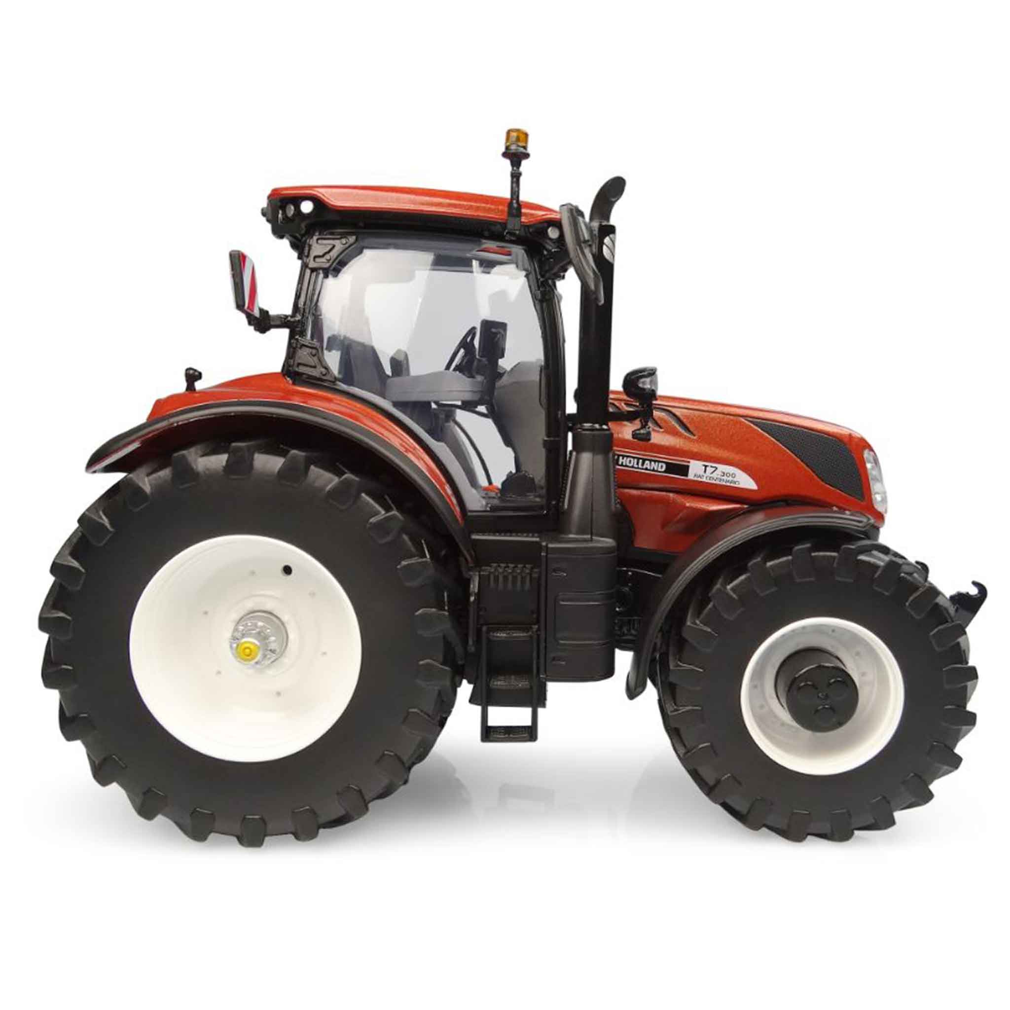 Universal Hobbies New Holland T7.300 Fiat Centenario Tractor 1:32 Scale