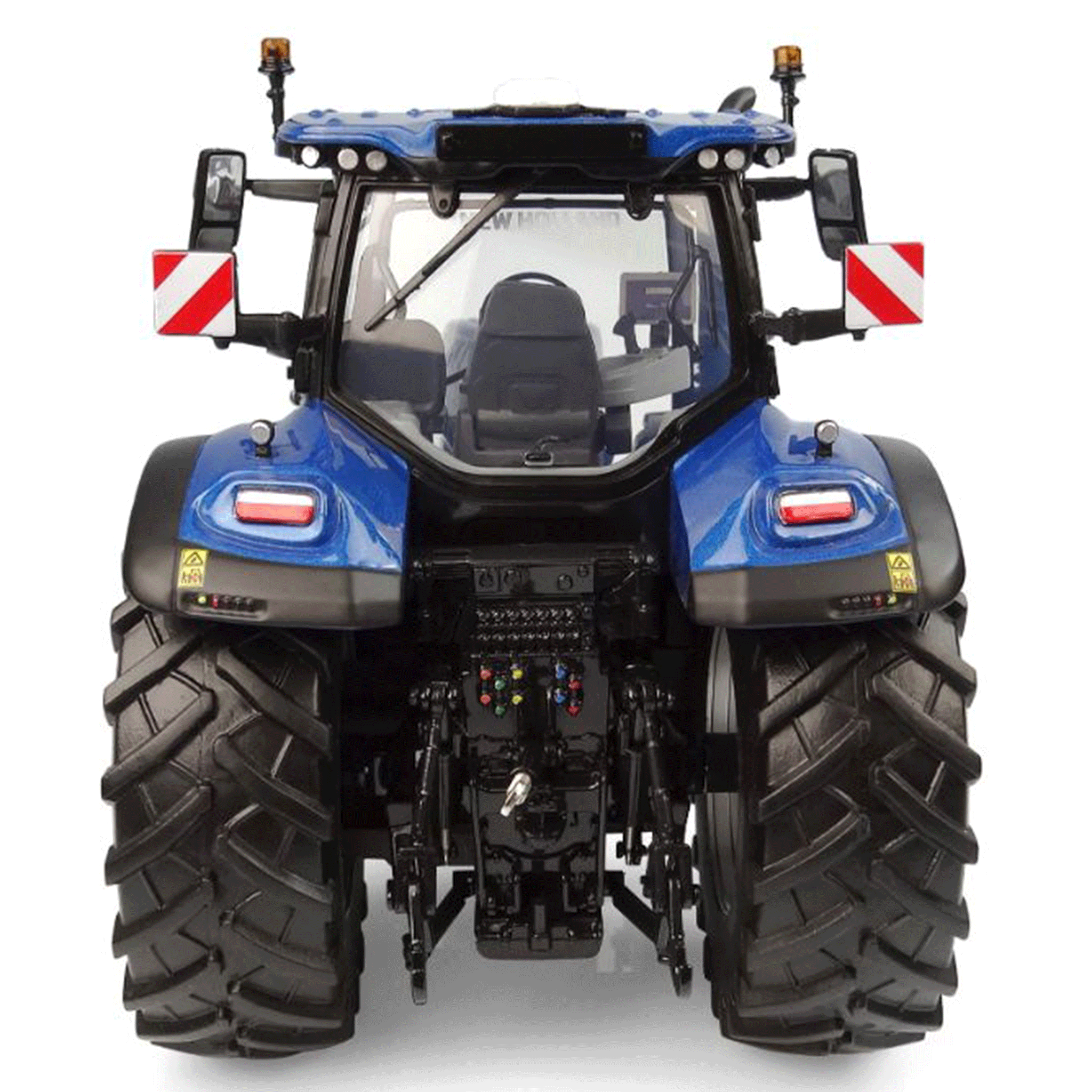 Universal Hobbies New Holland T7.300 Blue Power Auto Command Tractor 1:32 Scale