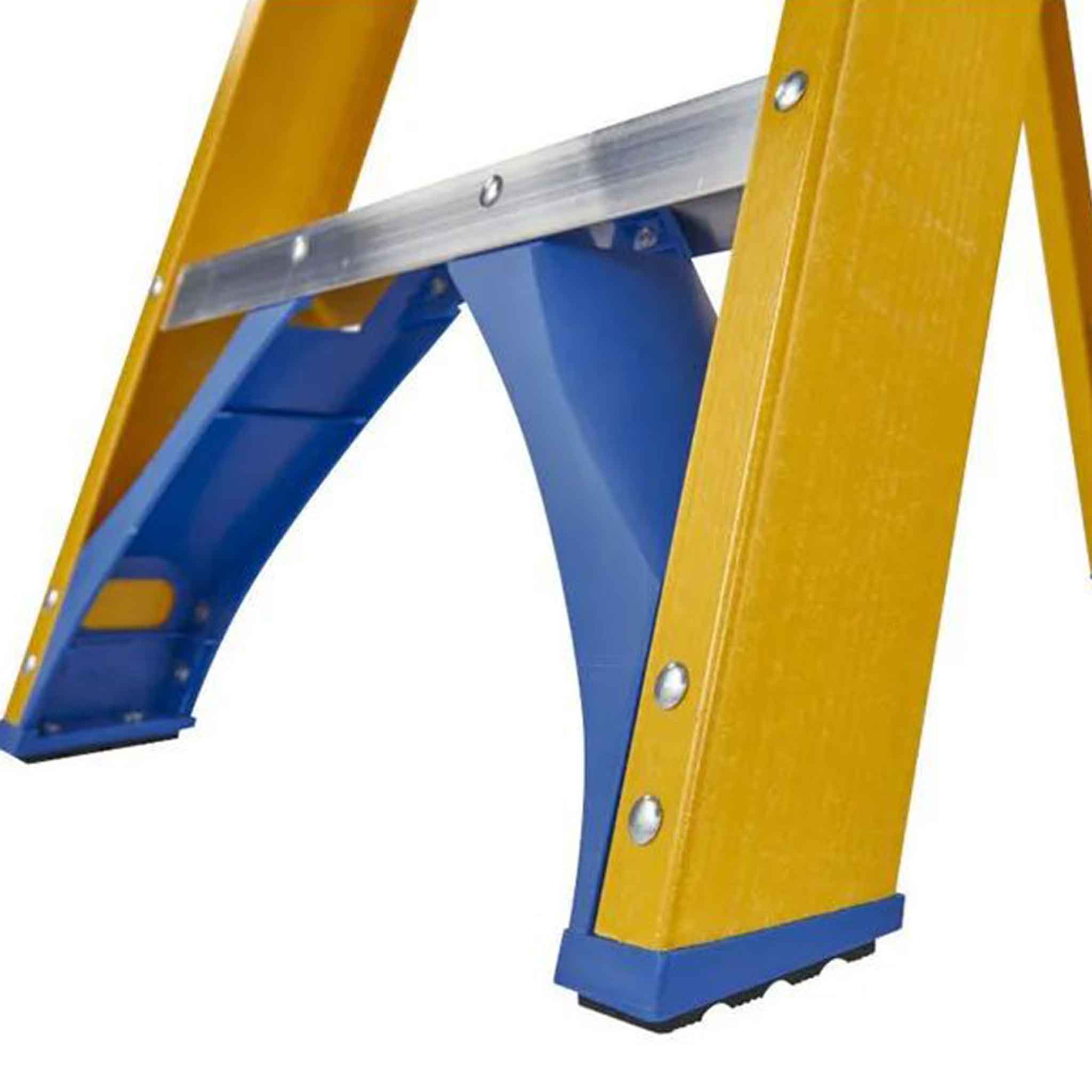 Werner-8-Tread-Fibreglass-Platform-Step-Ladder-5