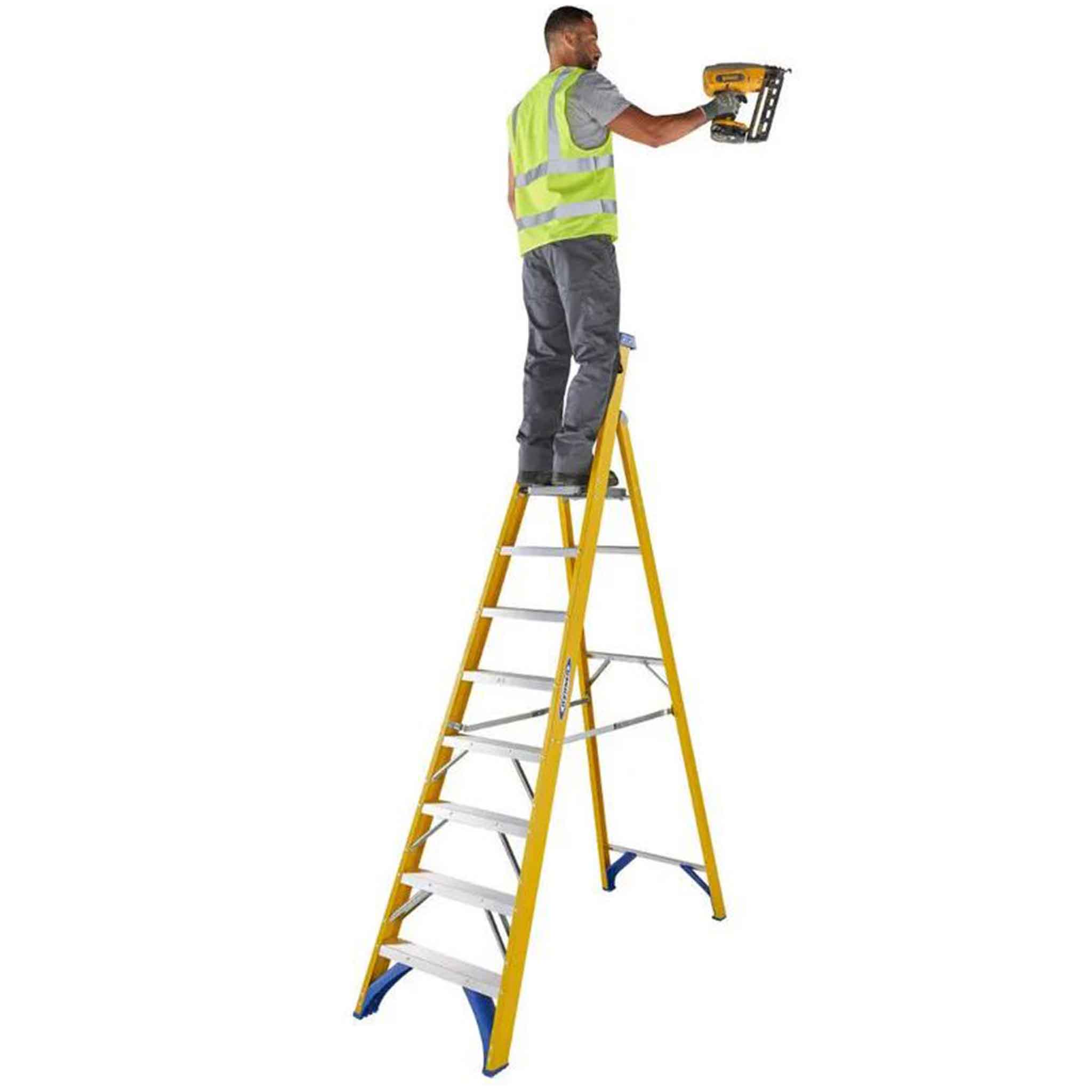 Werner-8-Tread-Fibreglass-Platform-Step-Ladder-7