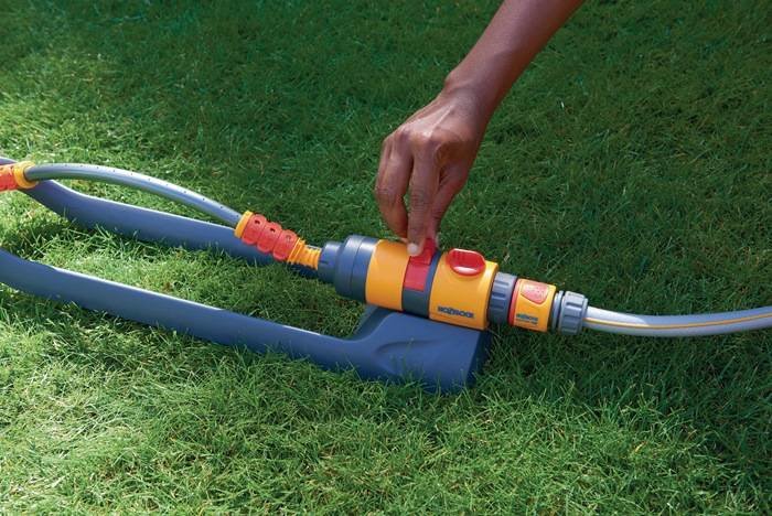 Hozelock Rectangular Sprinkler Plus 220 M