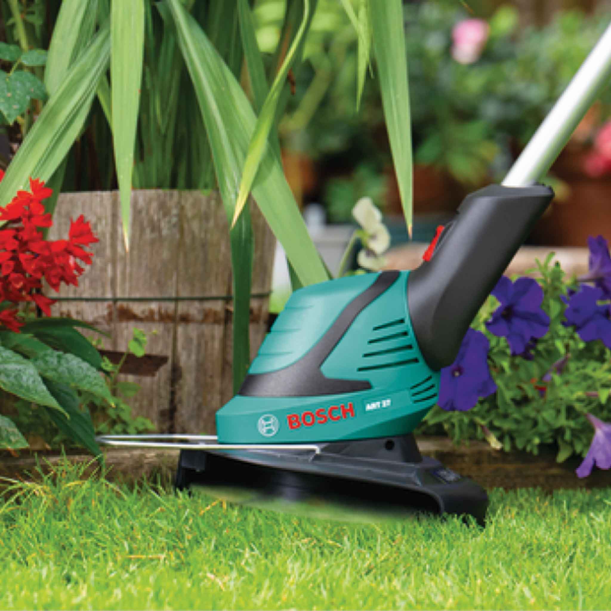 Bosch ART 27 Grass Trimmer – 450W Precision Cutting