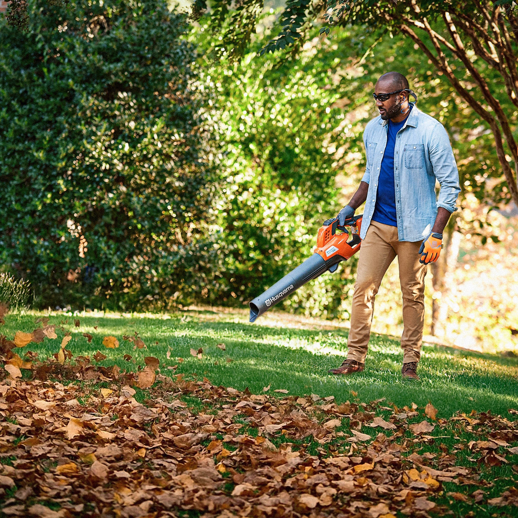 Husqvarna 230iB Leaf Blower With Battery and Charger