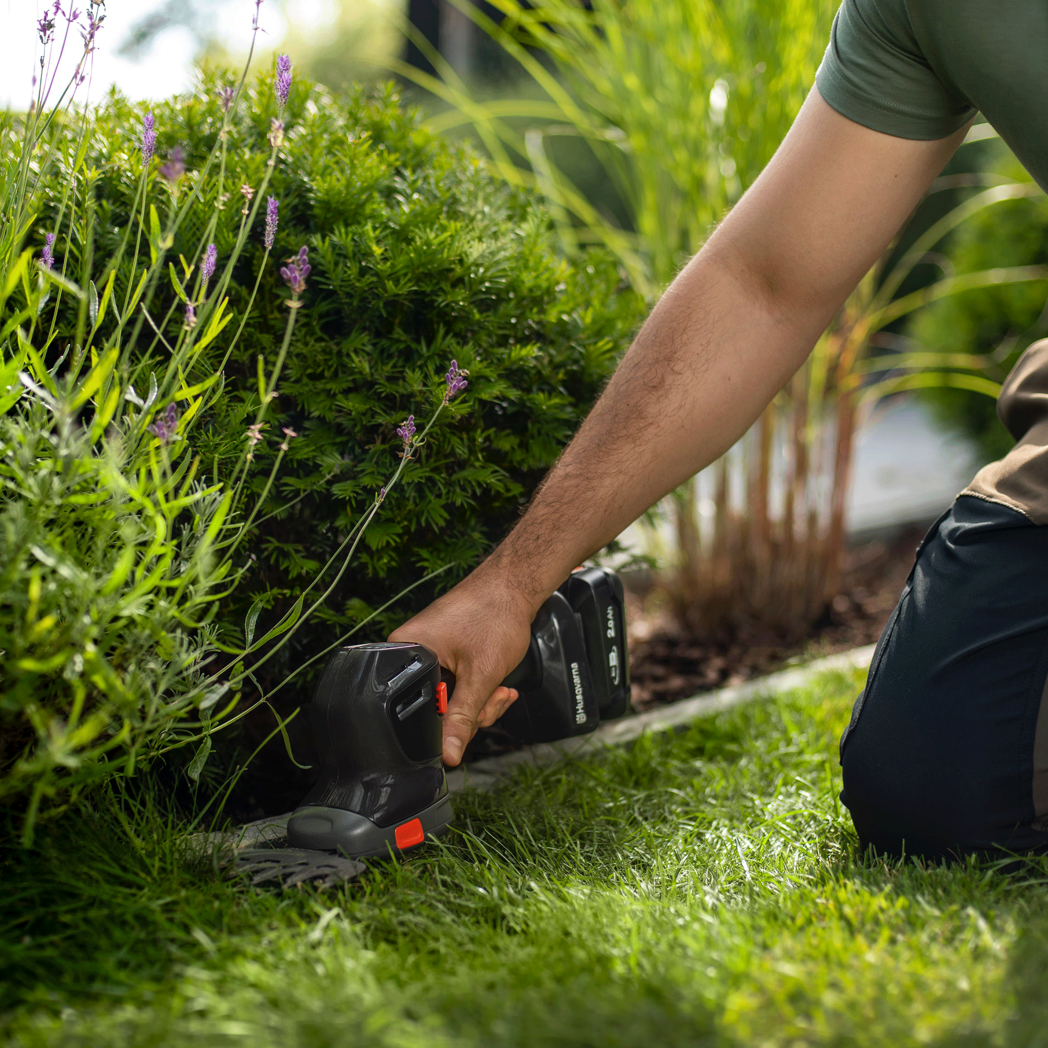 Husqvarna Aspire S20-P4A With Battery and Charger