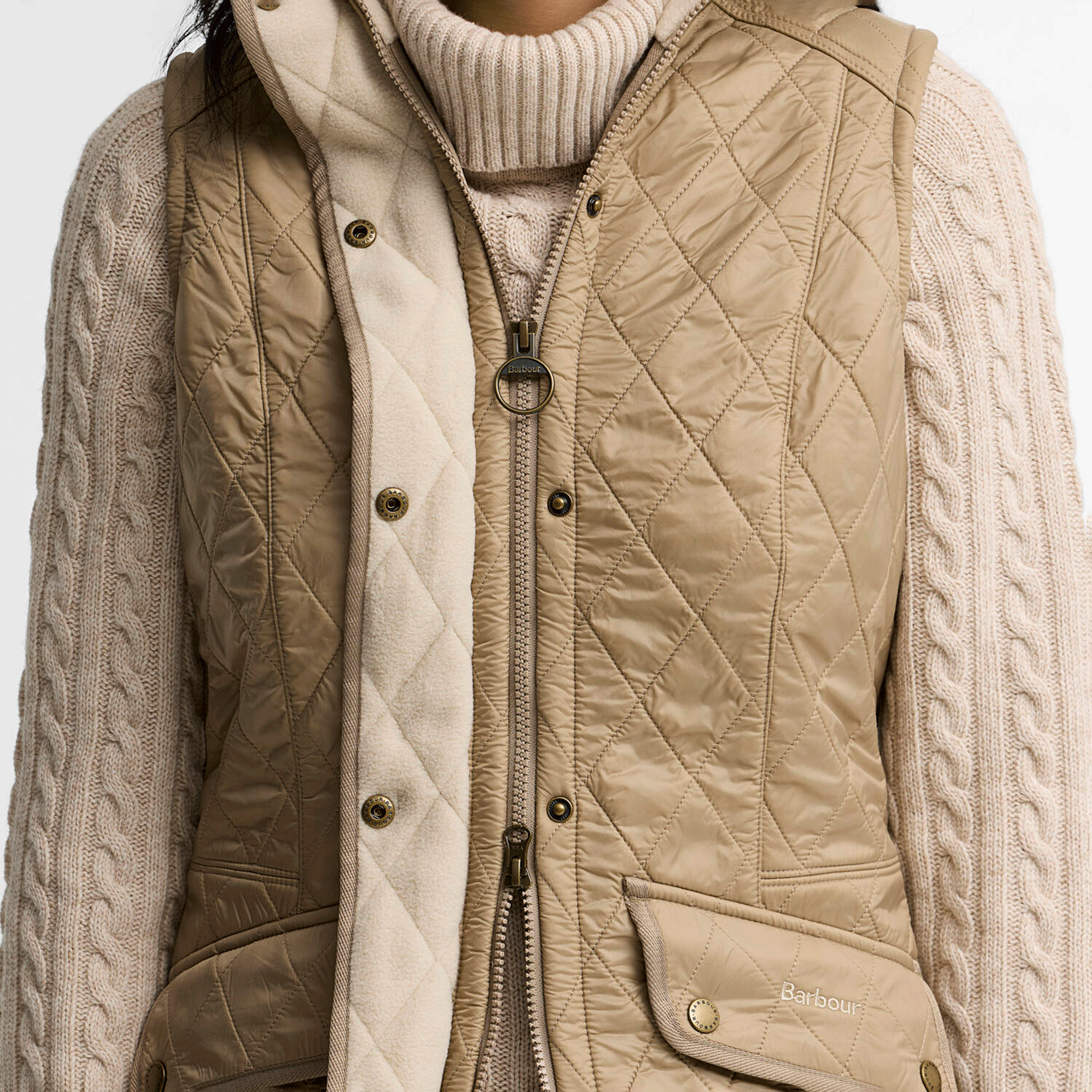Barbour Women’s Cavalry Quilted Fleece-Lined Gilet Light Trench/Pearl