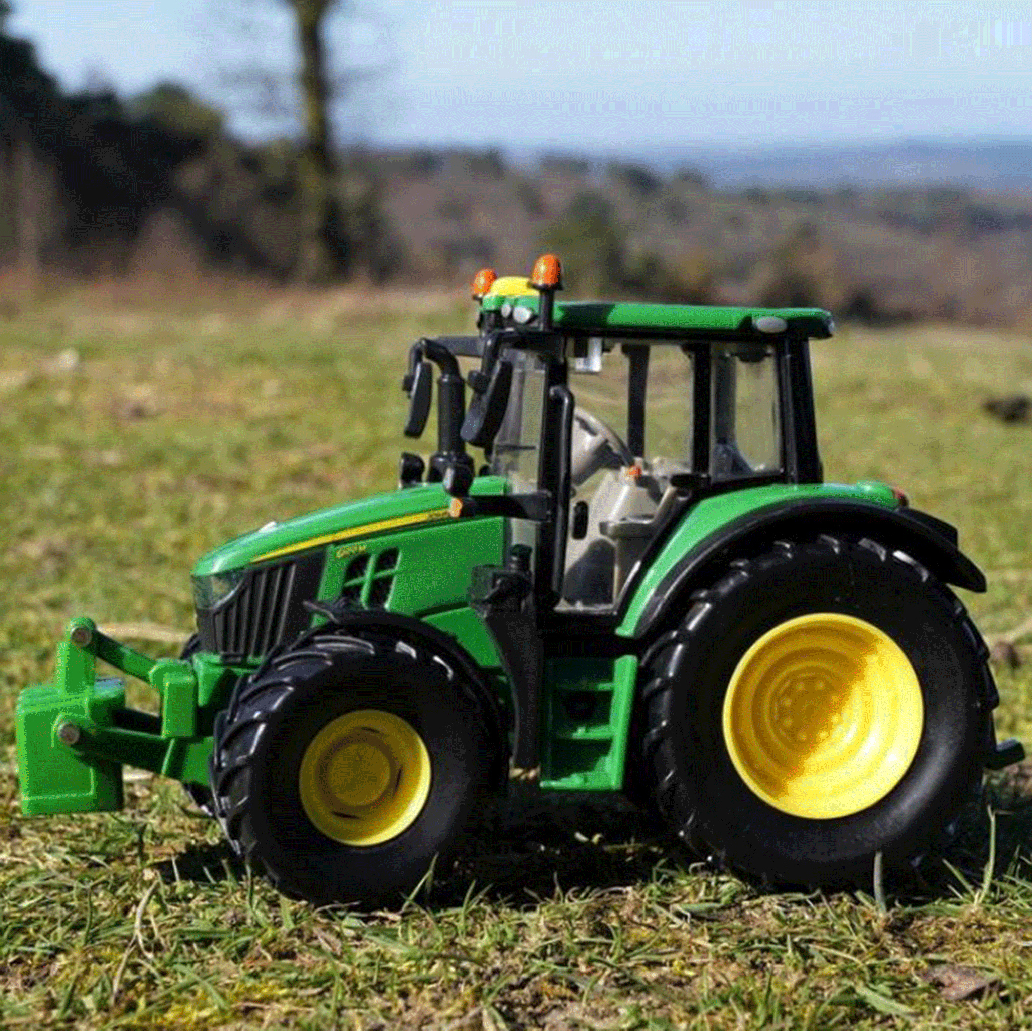 Britains John Deere 6120M Tractor 1:32 Scale