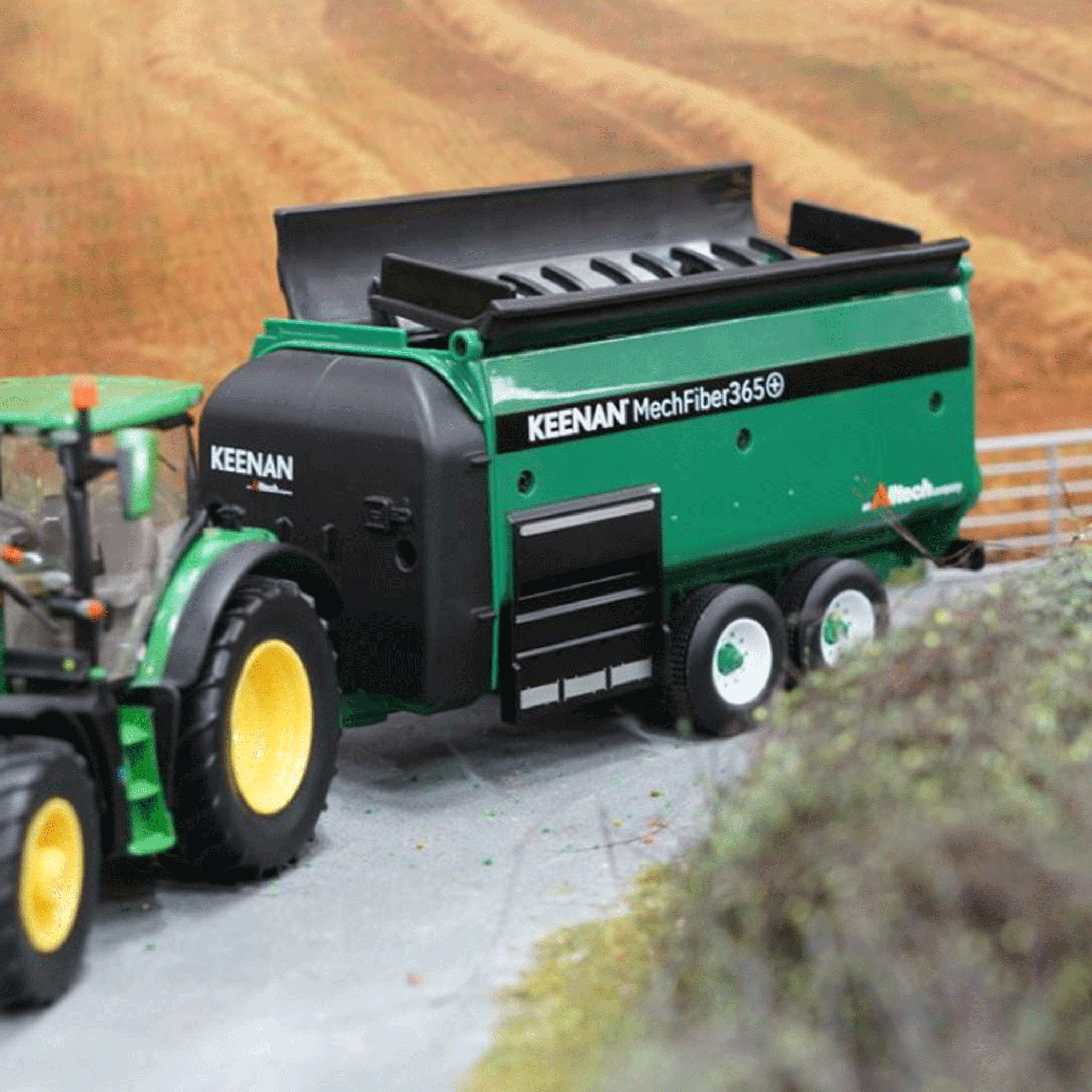 Britains Keenan MechFiber 365 Diet Feeder Wagon 1:32 Scale