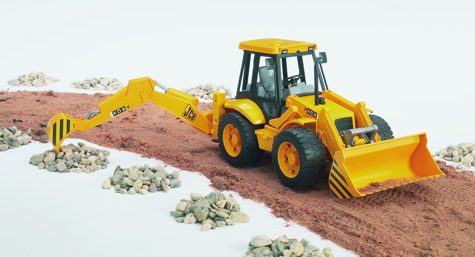Bruder JCB 4CX Backhoe Loader 1 16 Scale 2
