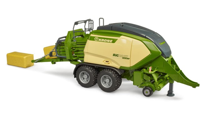 Bruder Krone Big Pack 1290 HDP VC Baler with 2 Square Bales 1:16 Scale