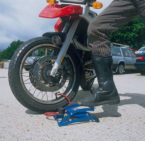 Draper Twin Cylinder Foot Pump & Gauge 2