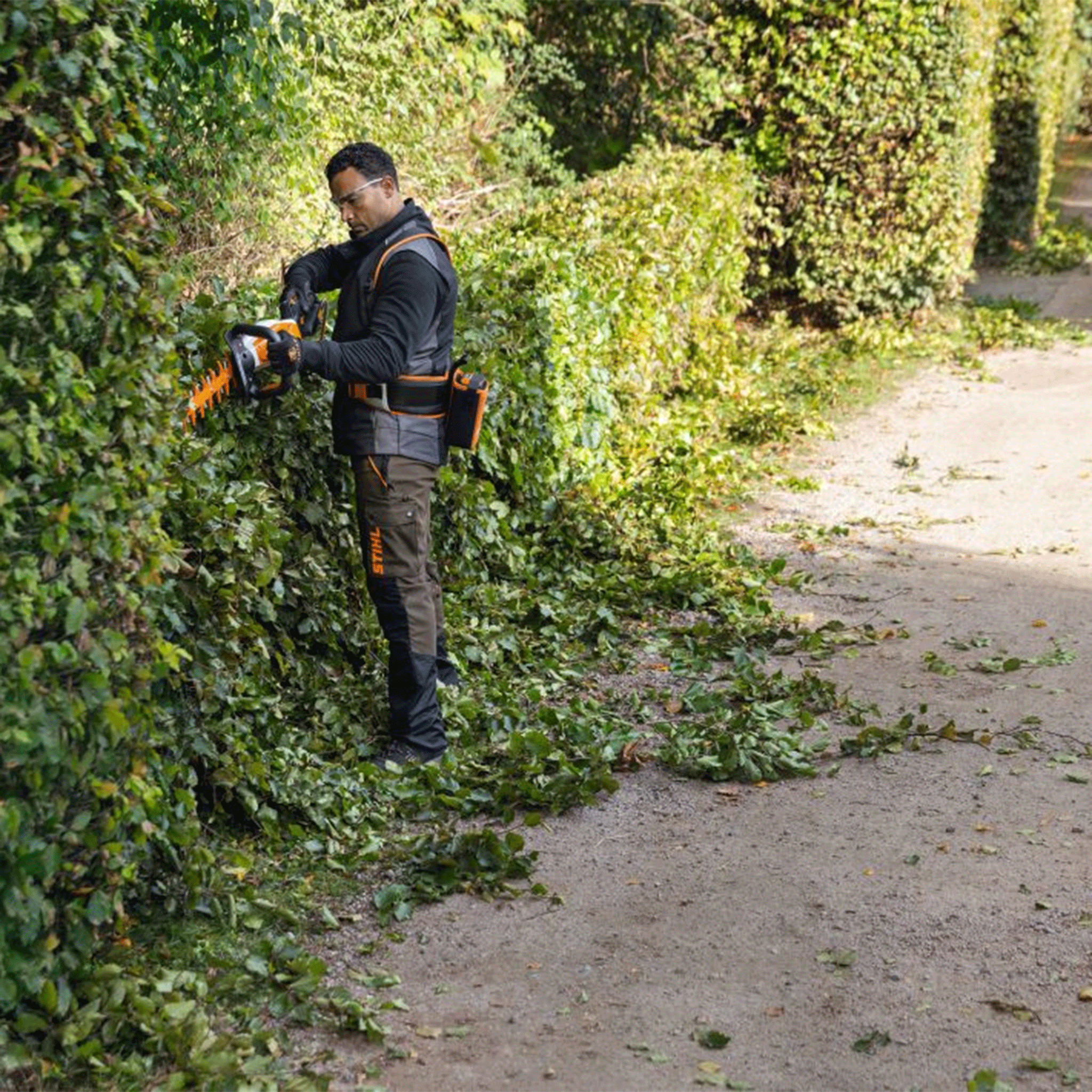 Stihl HSA 130 T Cordless Hedge Trimmer 30" Tool Only