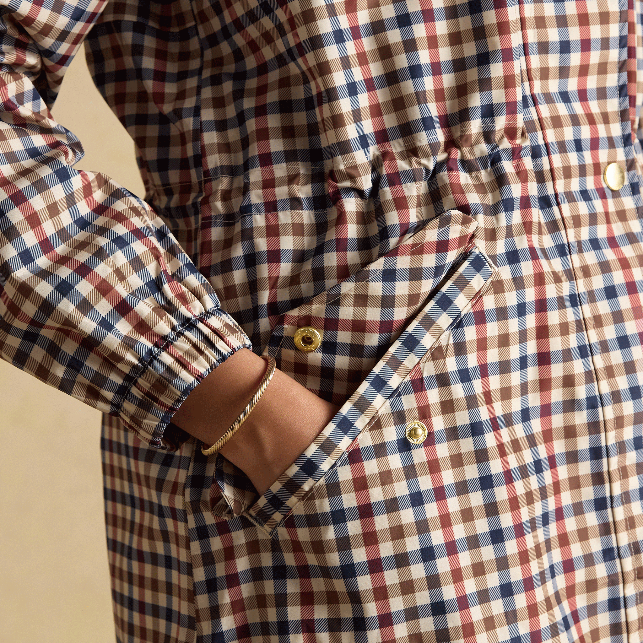 Joules Holkham Waterproof Packable Raincoat With Hood in Gingham