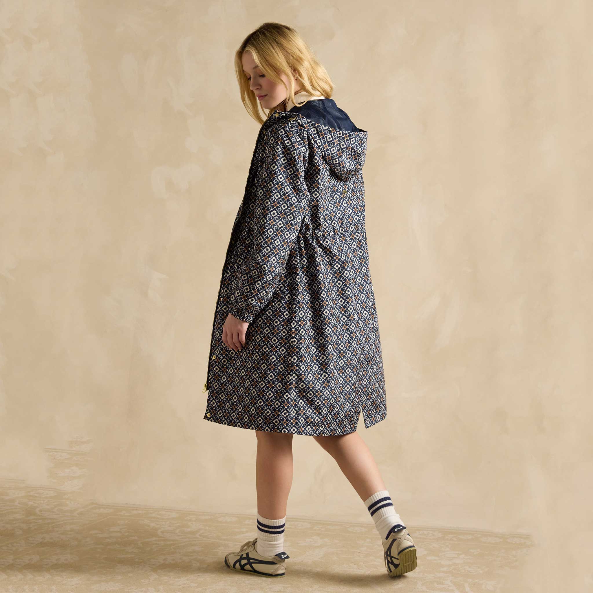 Joules-Holkham-Waterproof-Packaway-Raincoat-Flower-Geo-4