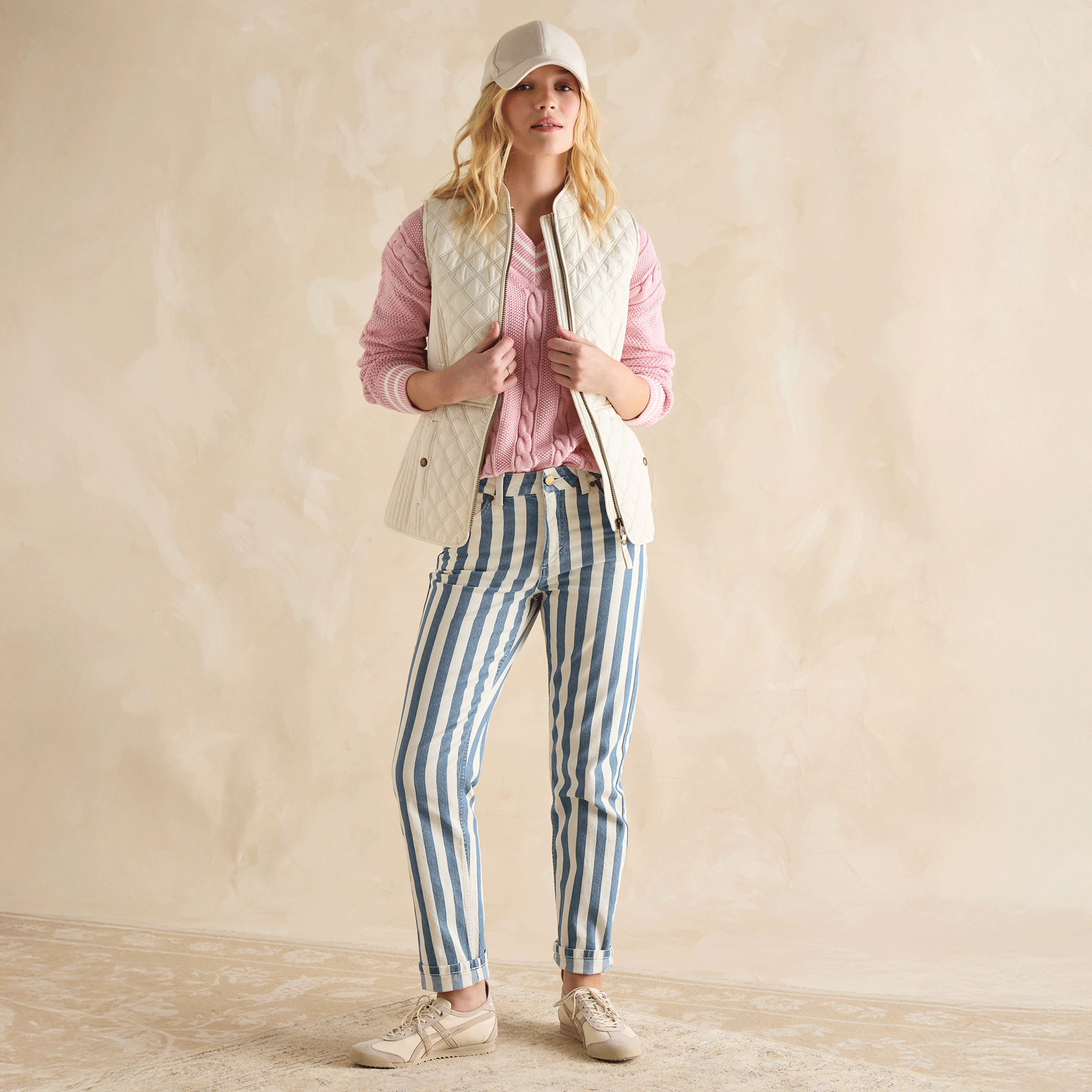 Joules Minx Showerproof Diamond Quilted Gilet Cream