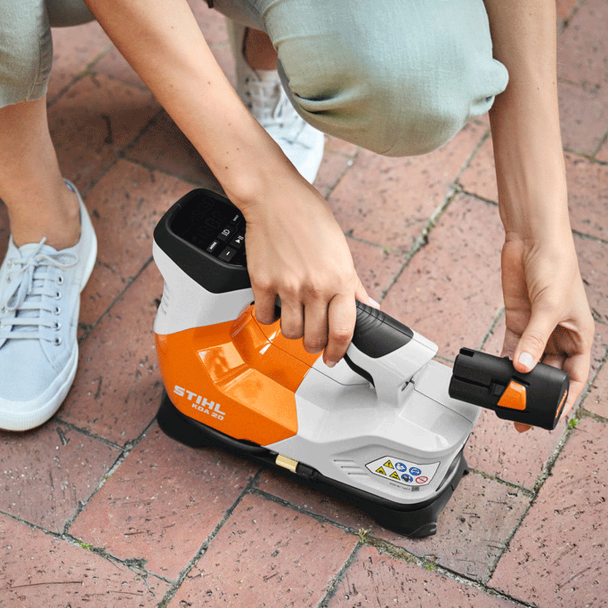 Stihl KOA 20 Cordless Compressor Kit