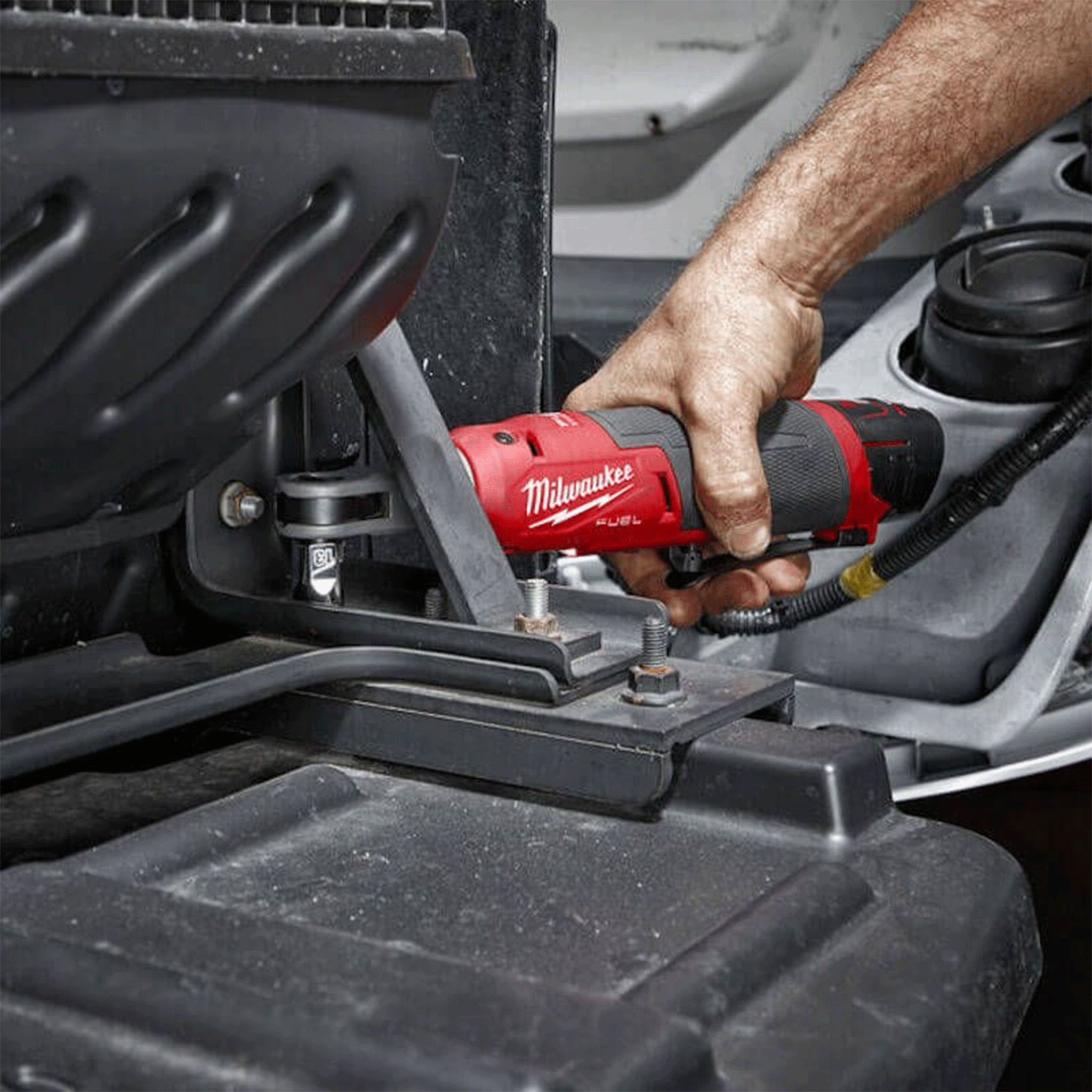 Milwaukee M12 FHIR38-201B Fuel Ratchet