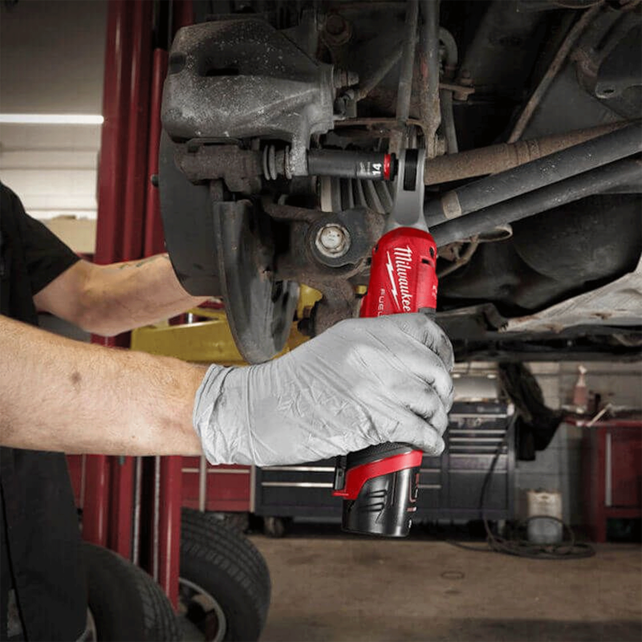 Milwaukee M12 FHIR38-201B Fuel Ratchet