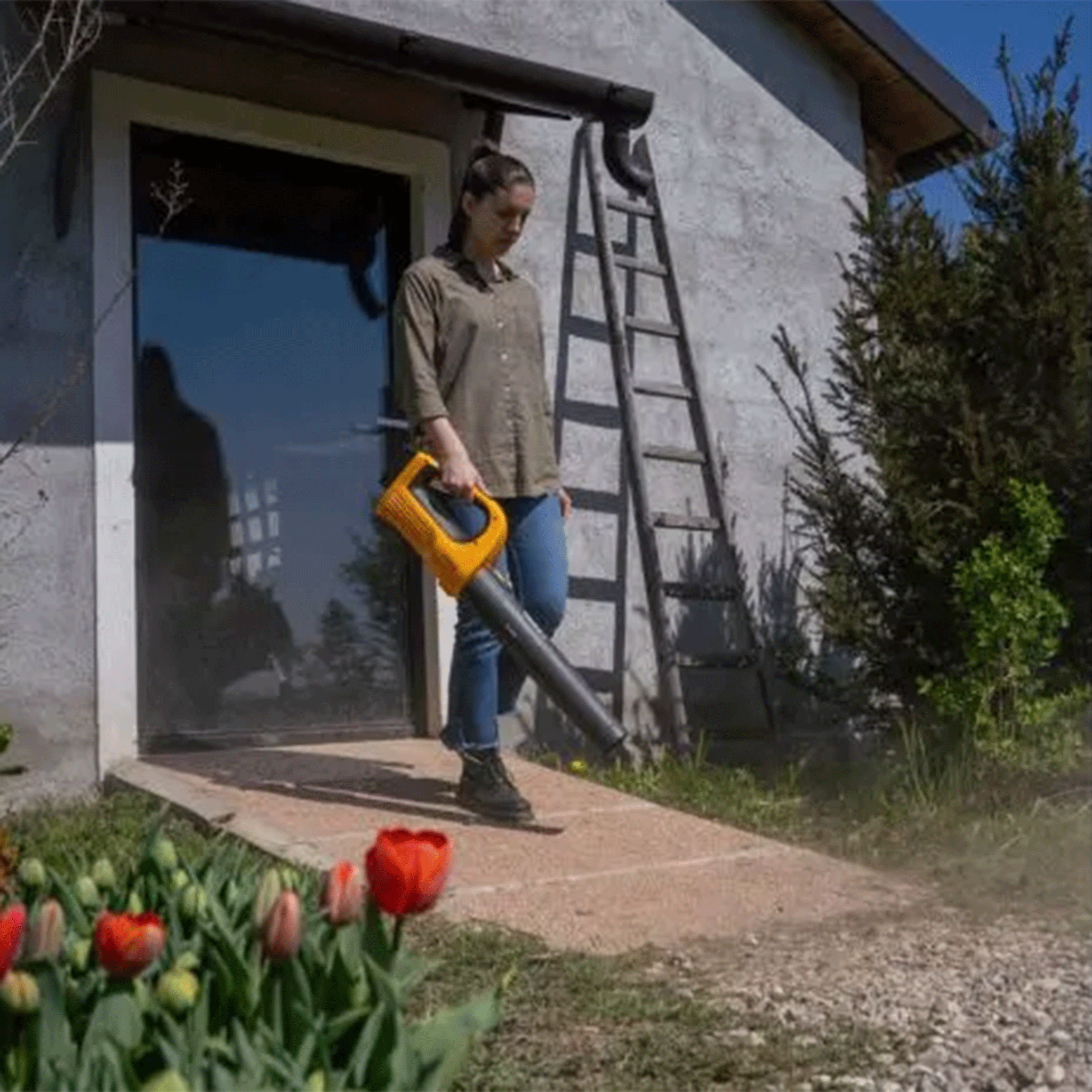 Stiga BL 100e Cordless Leaf Blower Kit