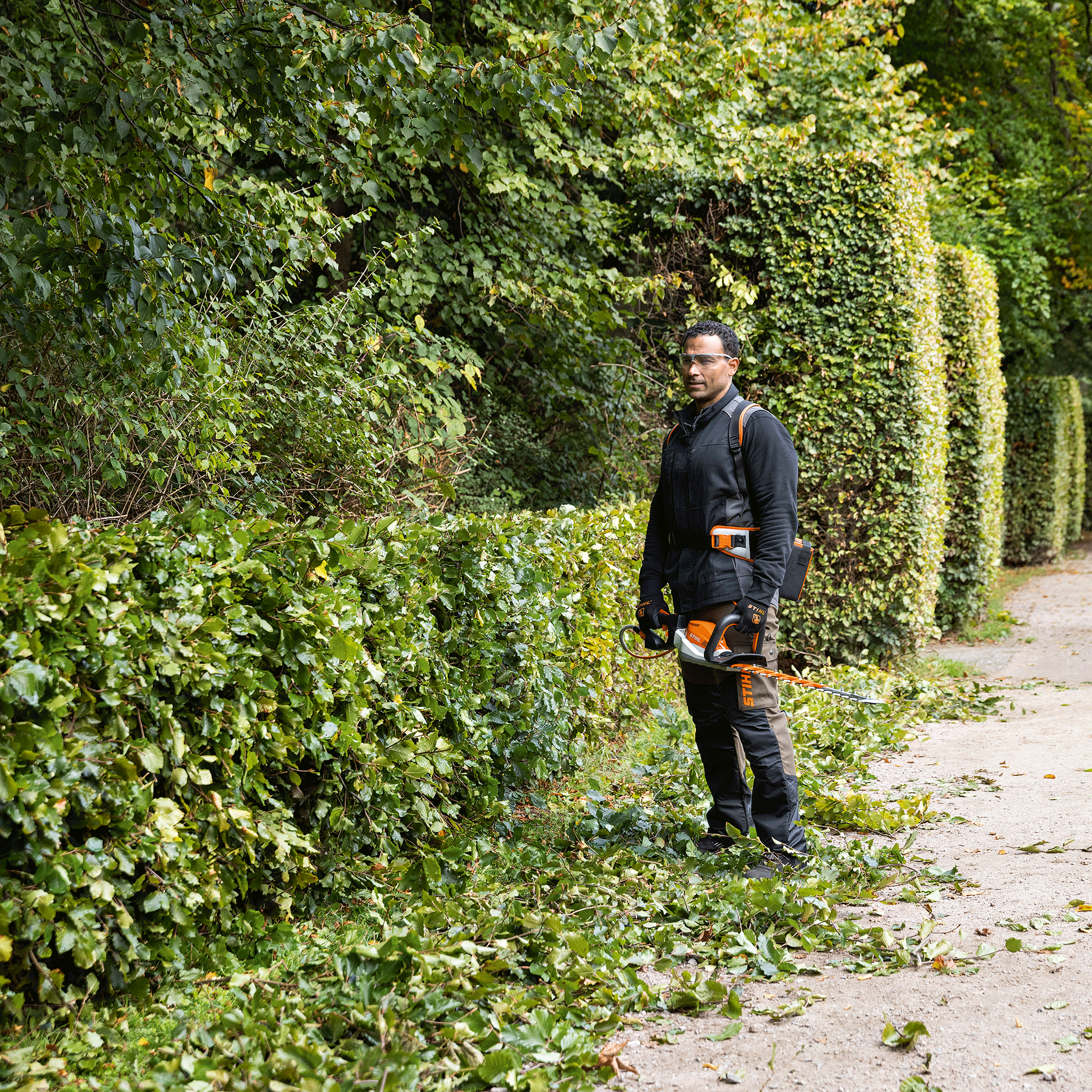Stihl HSA 130 R Cordless Hedge Trimmer 24" Tool Only