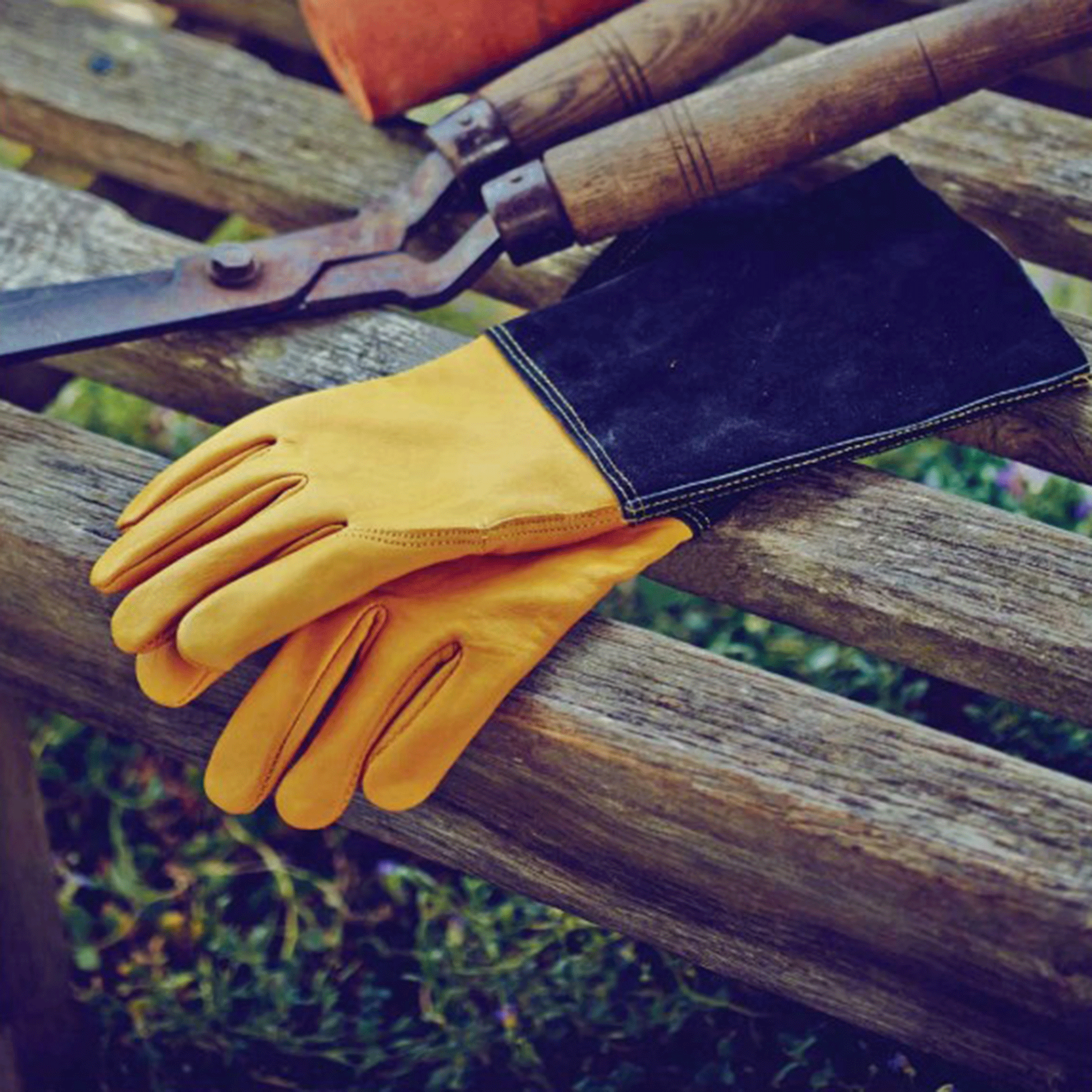 Town & Country Premium Leather Gauntlet Gloves Yellow-Black