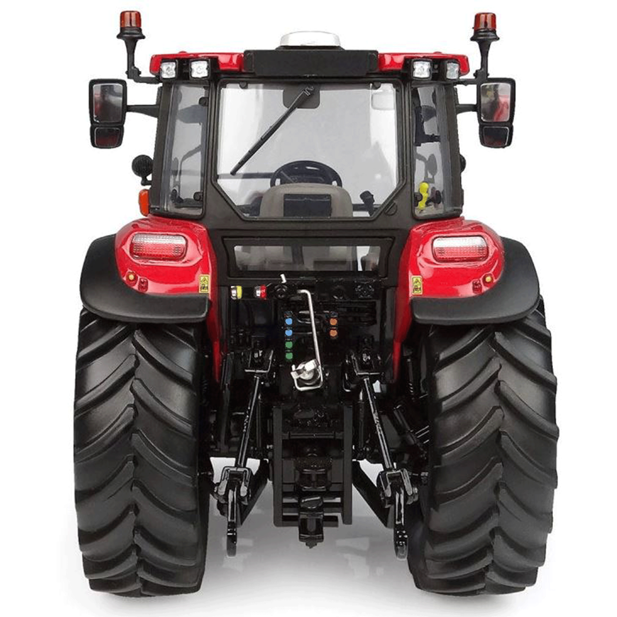 Universal Hobbies Case IH Farmall 120C Tractor 1:32 Scale