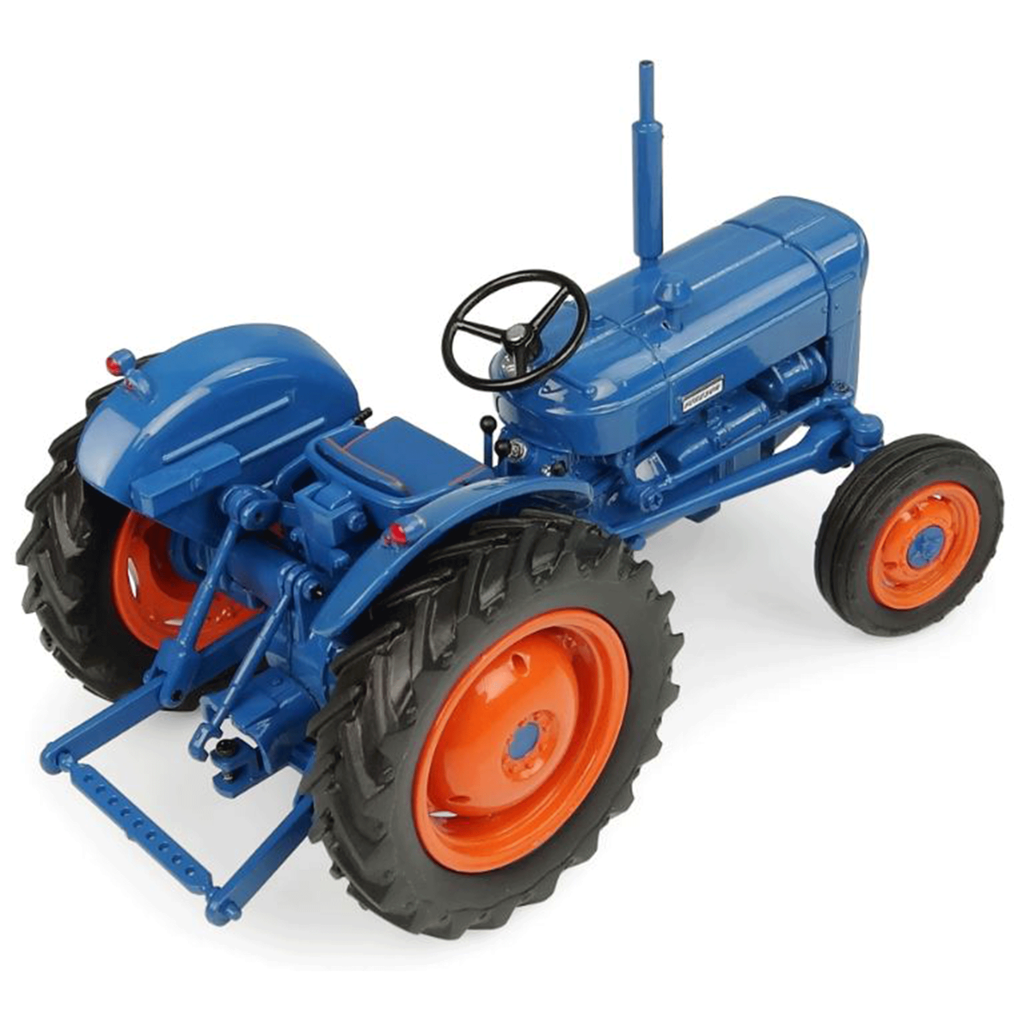 Universal Hobbies Fordson Super Dexta 1962 Tractor 1:32 Scale