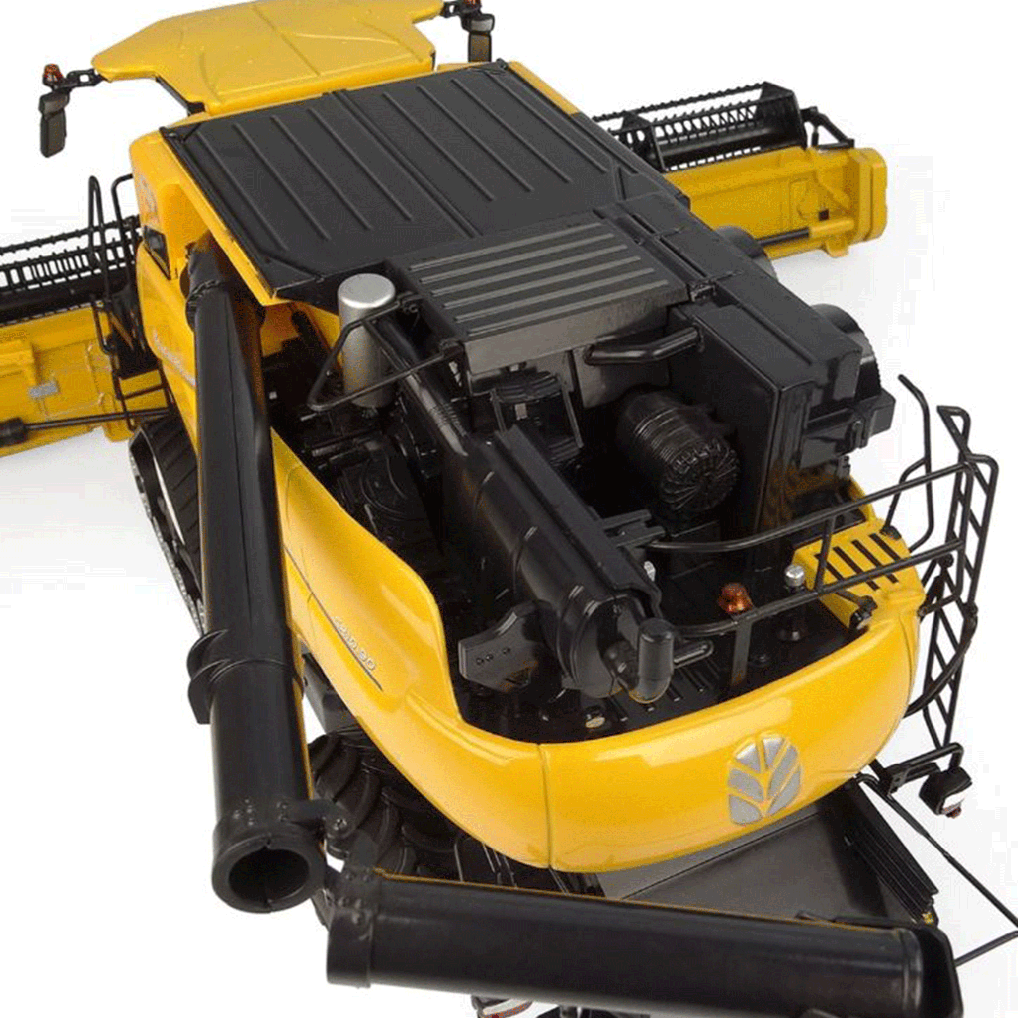 Universal Hobbies New Holland CR10.90 Combine 1:32 Scale
