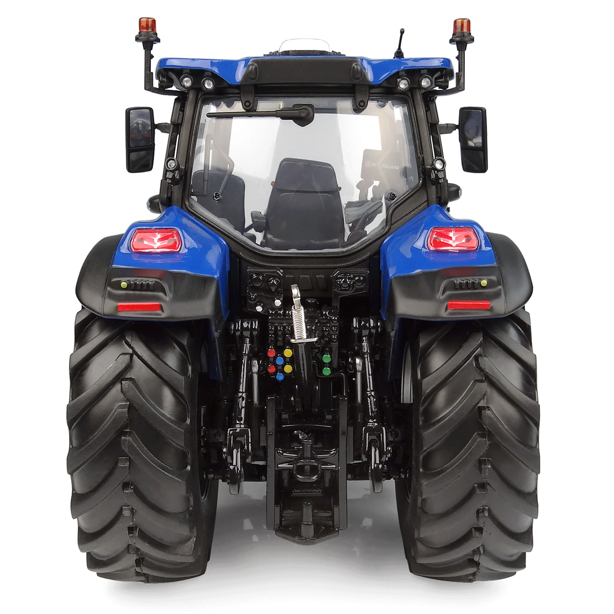 Universal Hobbies New Holland T7.210 Dynamic Blue Tractor 1:32 Scale